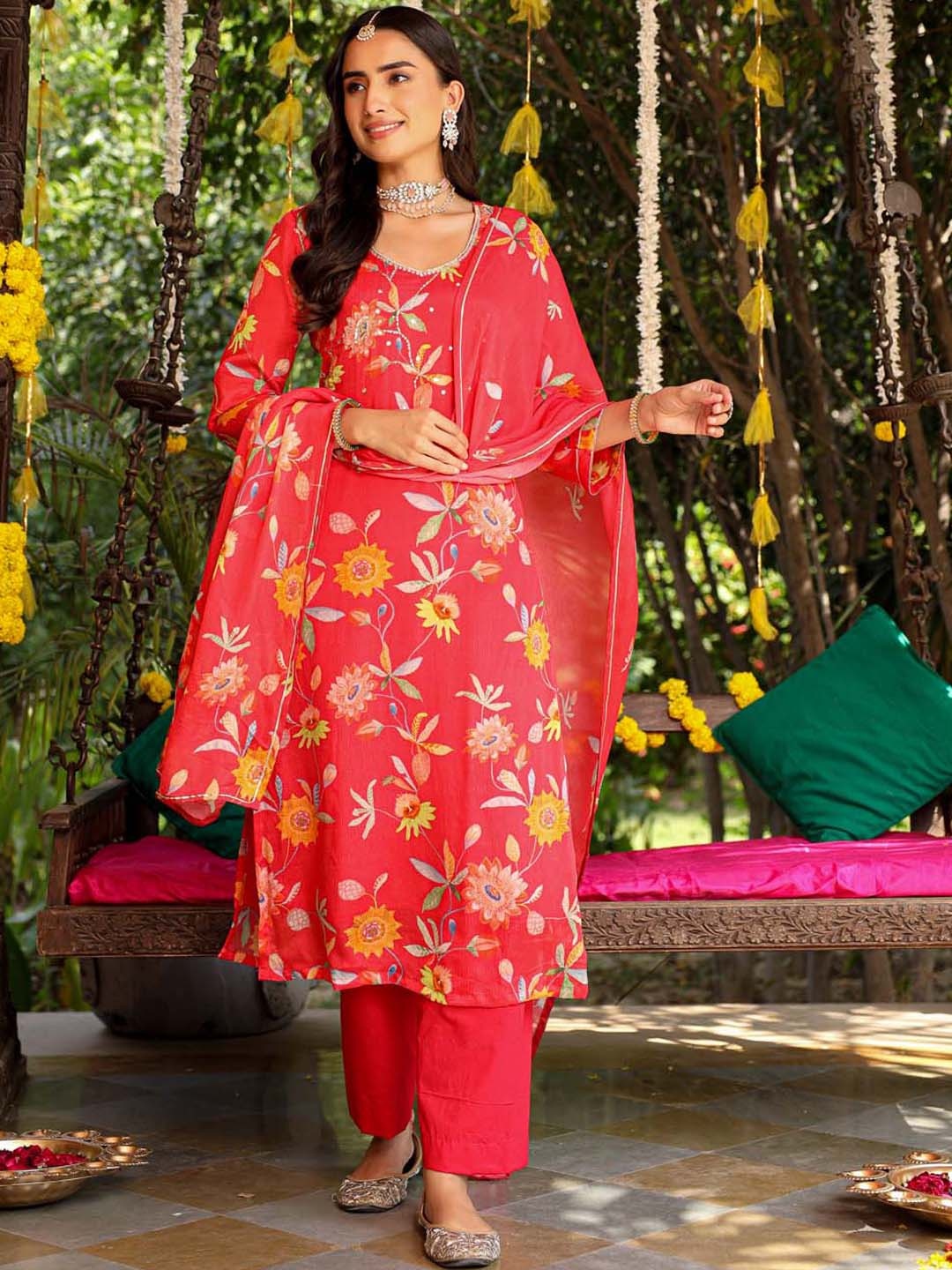 

Meena Bazaar Floral Printed Sequinned Kurta With Trousers & Dupatta, Red