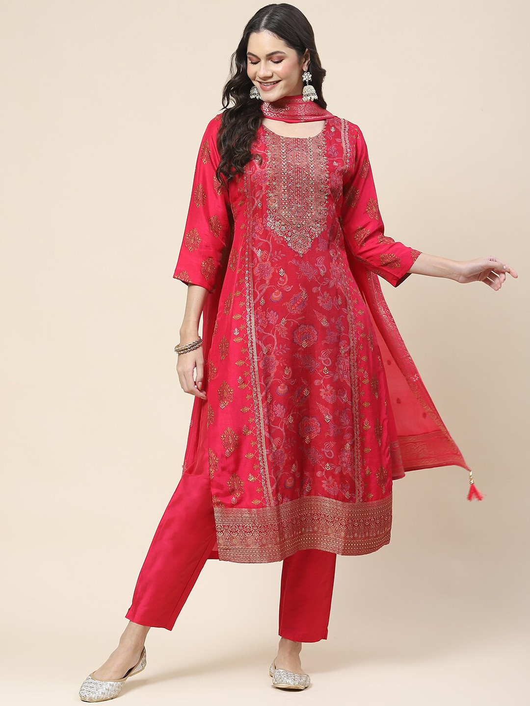 

Meena Bazaar Floral Printed Bead s & Stones Detailed Straight Kurta & Trouser With Dupatta, Pink