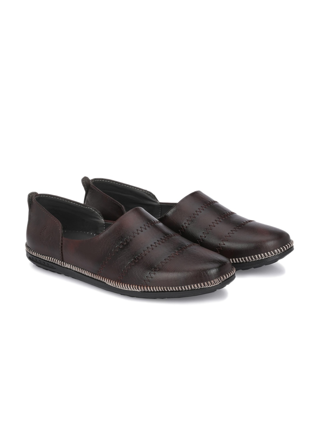 

Vellinto Men Striped Ethnic Loafers, Brown