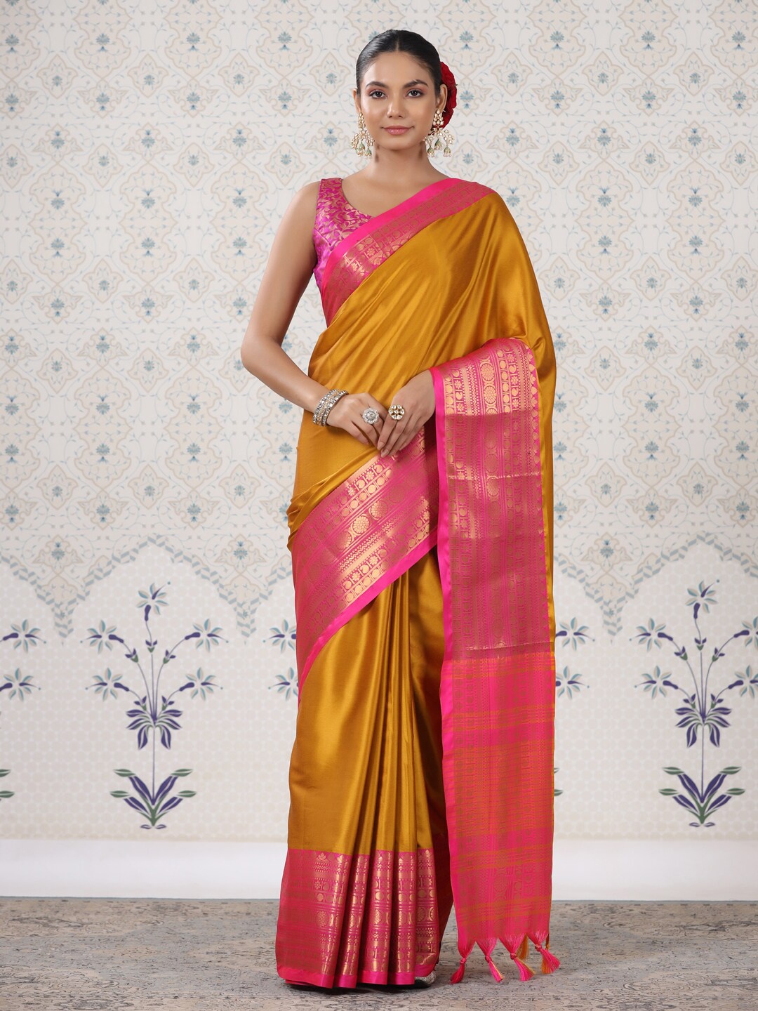 

Ode by House of Pataudi Zari Silk Cotton Saree, Mustard