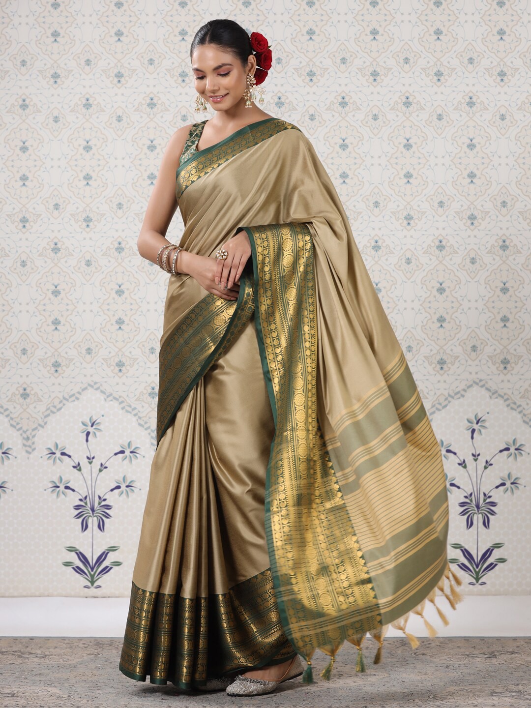 

Ode by House of Pataudi Zari Silk Cotton Jacquard Saree, Beige