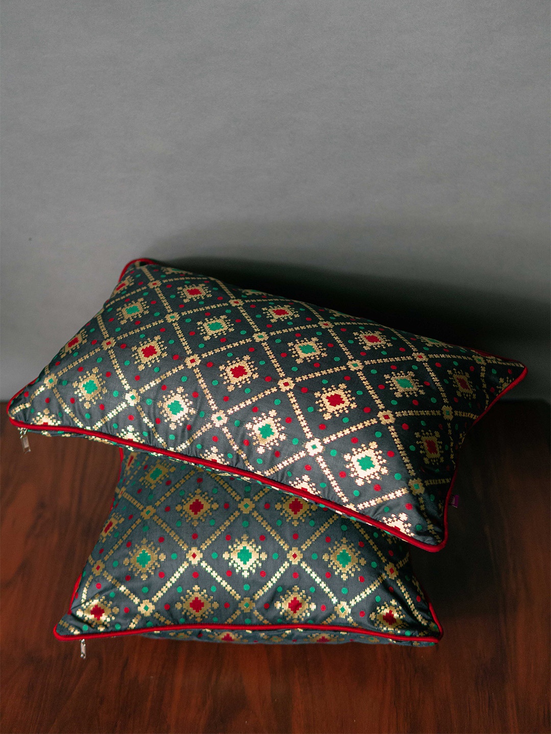 

RoyalDeco Grey & Gold Toned Bandhani Brocade Square Cushion Cover