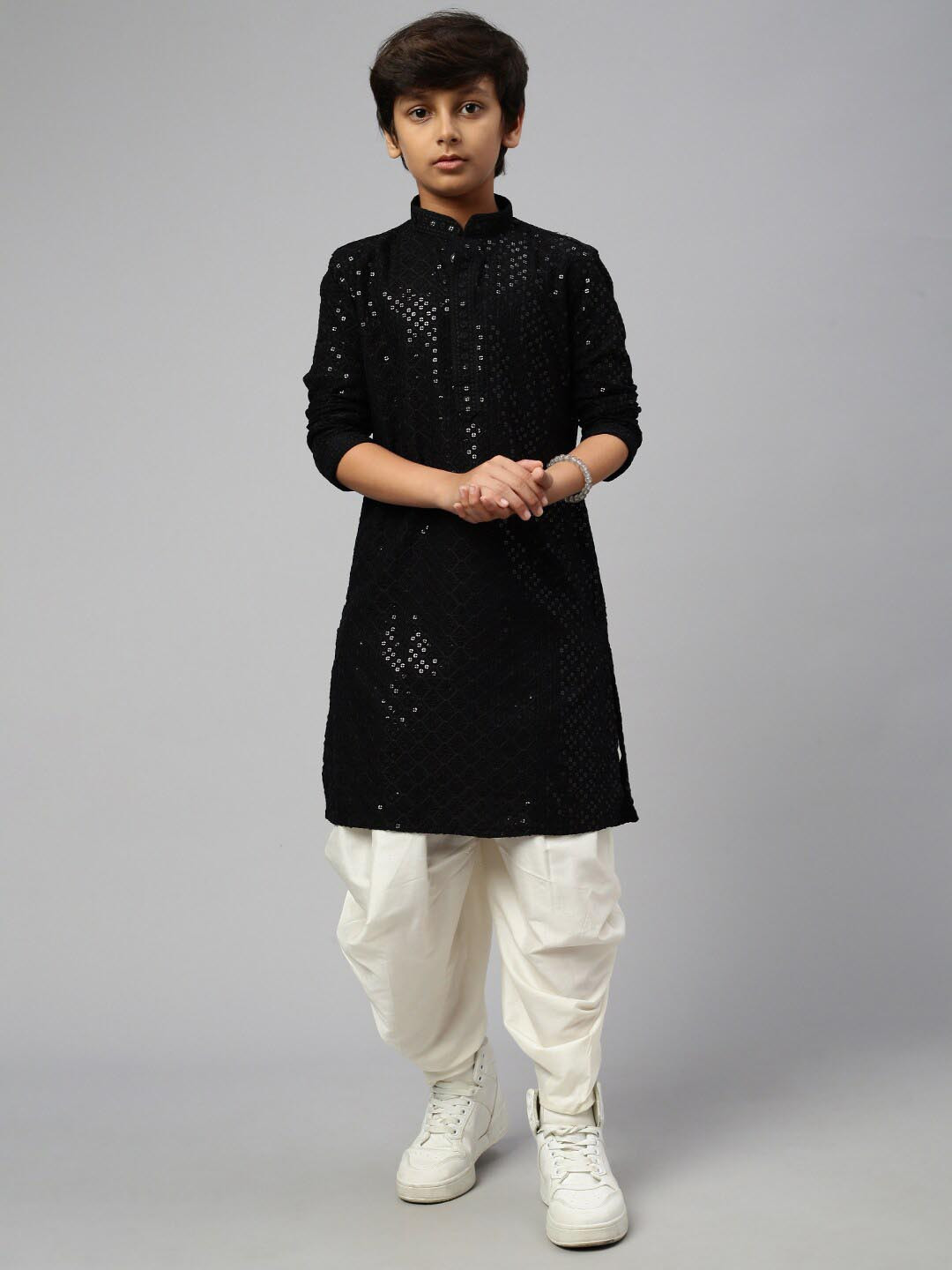 

Sangria Boys Black Ethnic Embroidered Chikankari Mandarin Collar Pure Cotton Kurtas