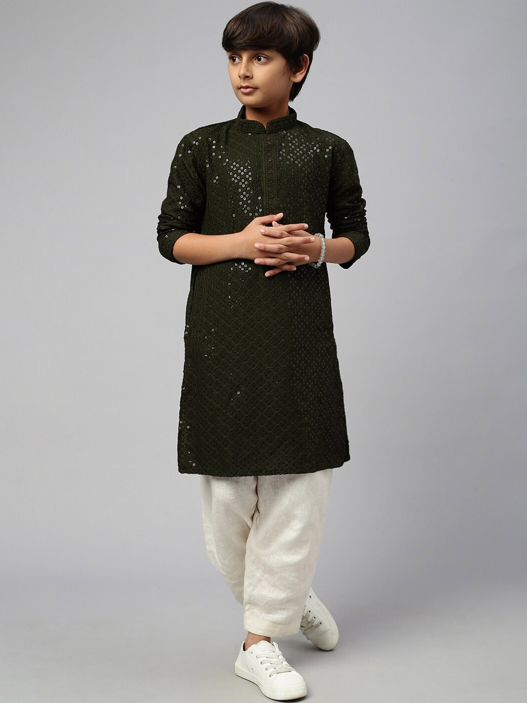 

Sangria Boys Ethnic Motifs Embroidered Chikankari Pure Cotton Straight Kurta, Olive