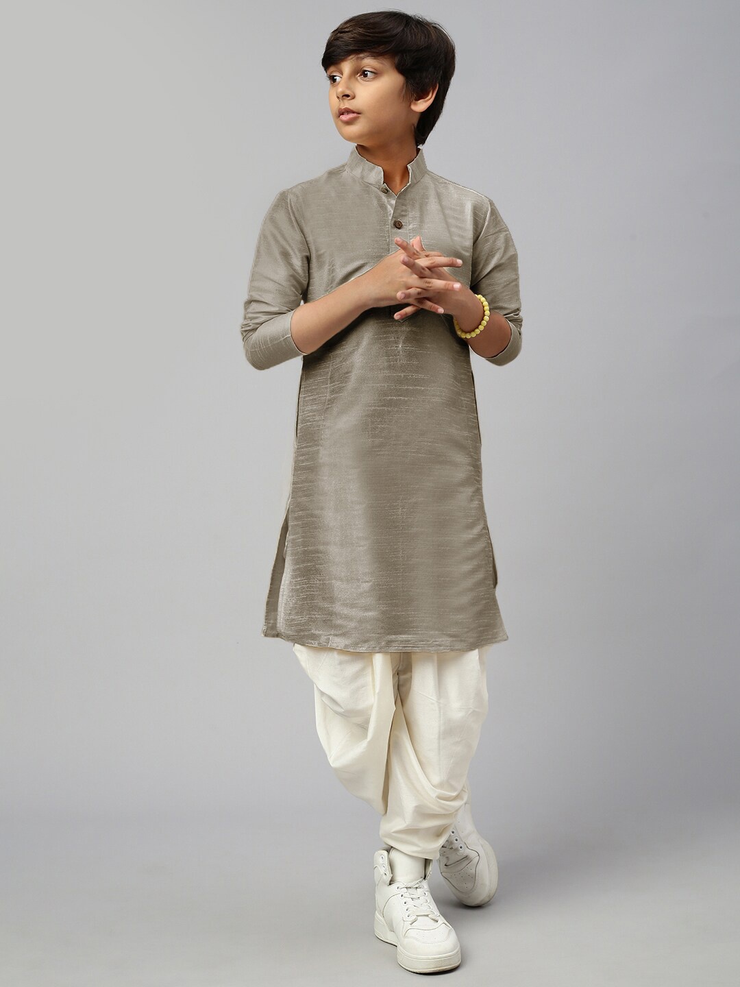 

Sangria Silver Toned Boys Mandarin Collar Art Silk Straight Kurta