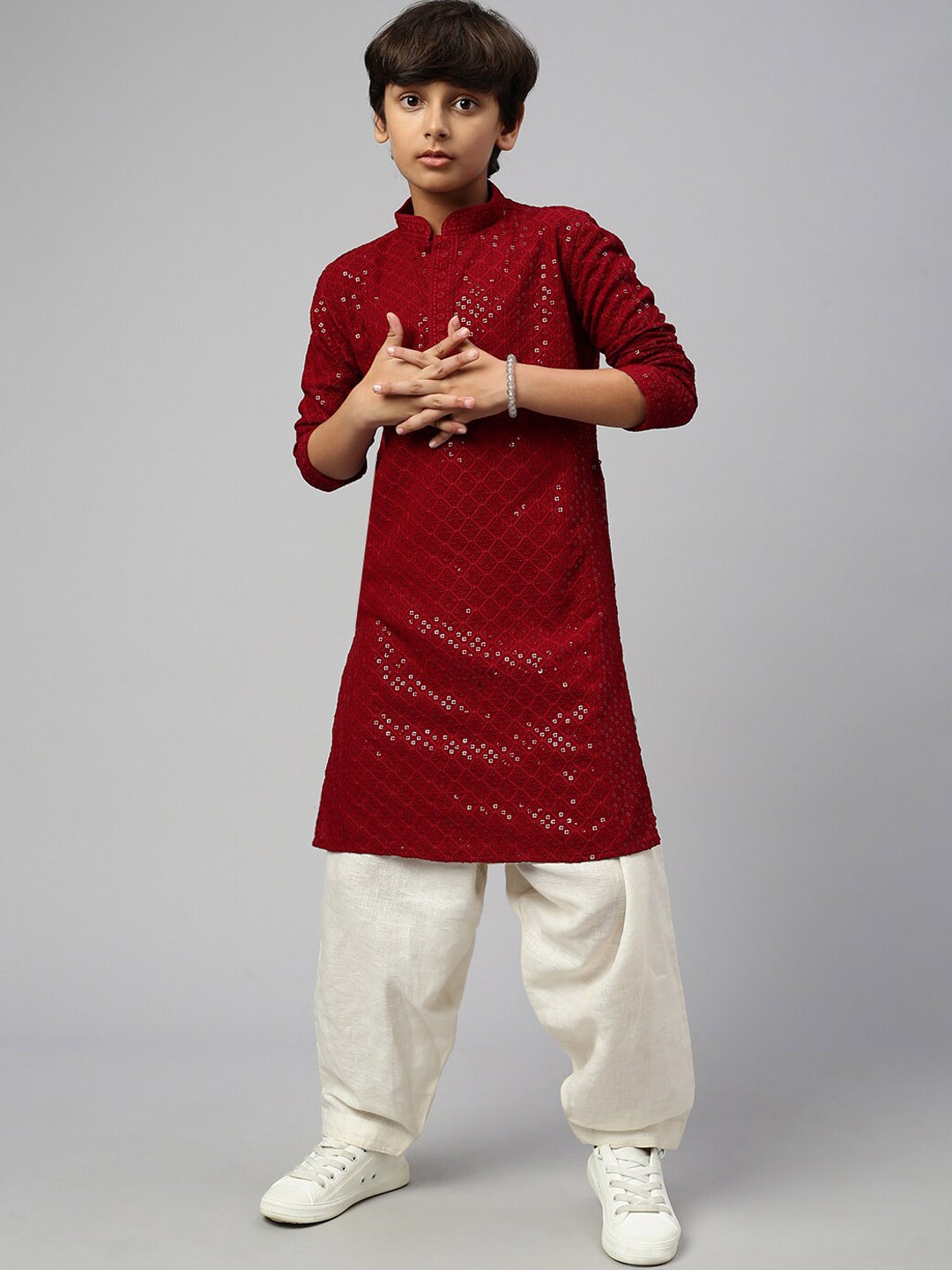 

Sangria Boys Ethnic Motifs Embroidered Chikankari Cotton Kurta, Maroon