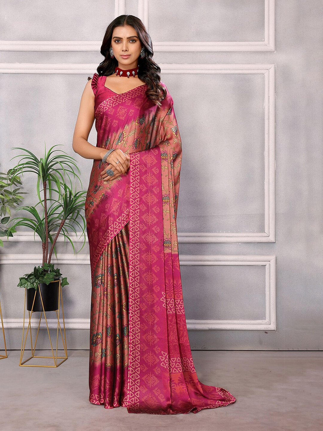 

HERE&NOW Pink Floral Printed Pure Chiffon Saree