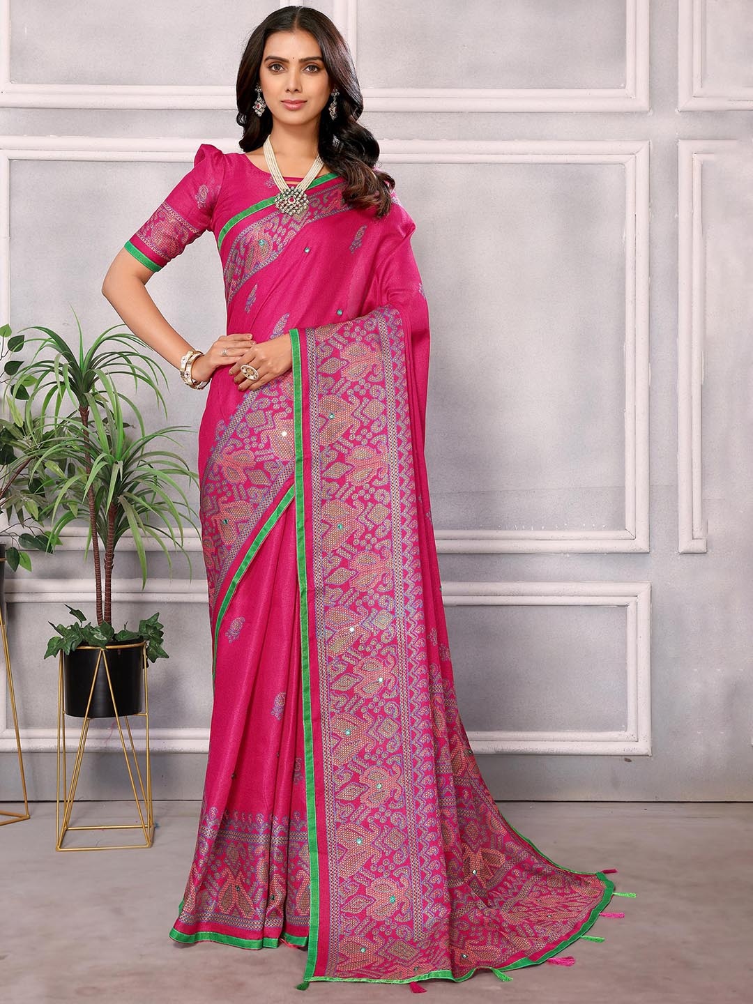 

HERE&NOW Pink Floral Printed Jute Silk Saree