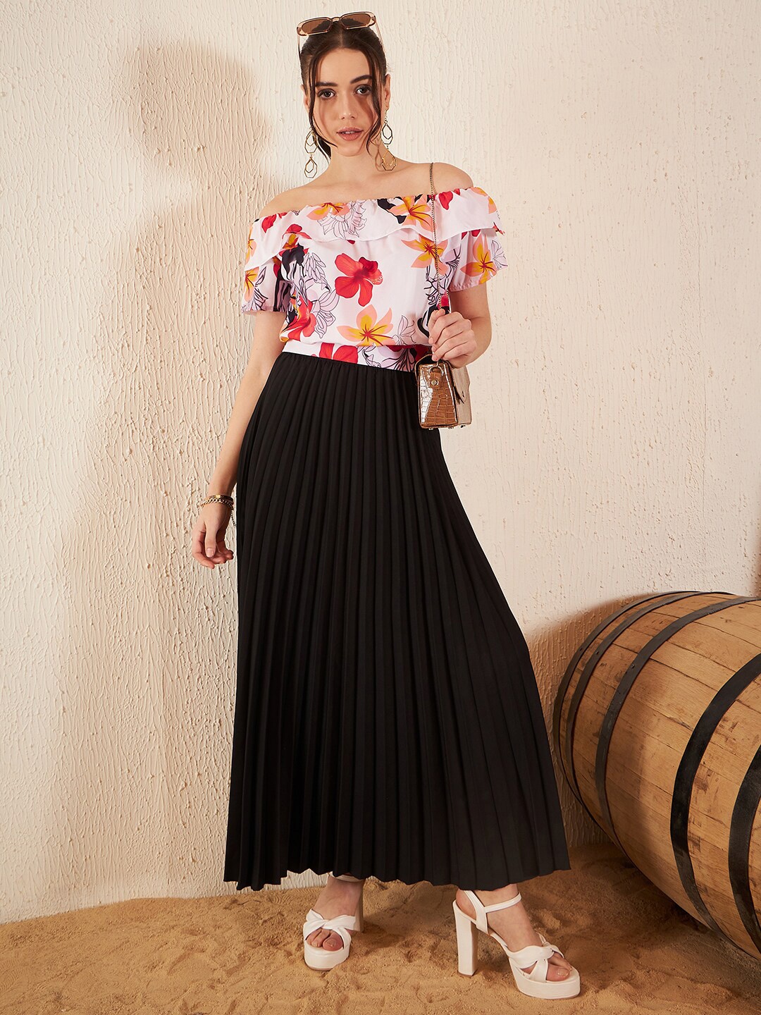 

DENNISON Floral Printed Off-Shoulder Ruffles Crop Bardot Top, White