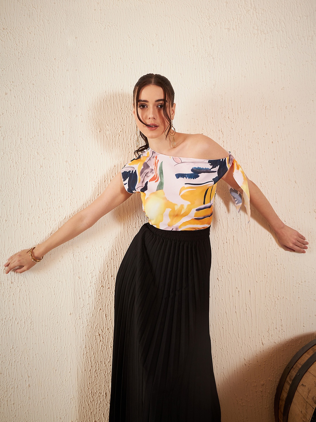 

DENNISON Abstract Printed One Shoulder Crepe Top, White