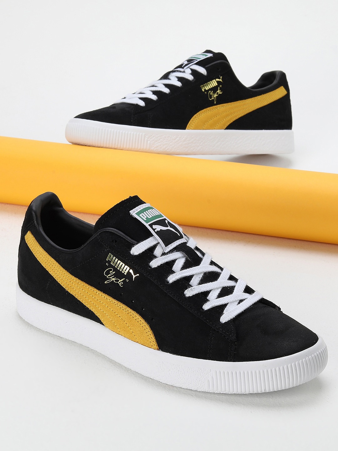 

Puma Unisex Clyde OG Sneakers, Black