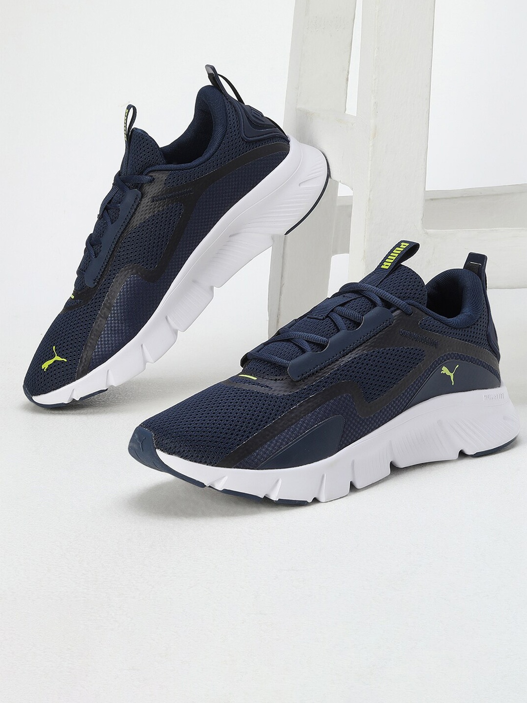 

Puma Unisex FlexFocus Lite Textured Running Shoes, Blue