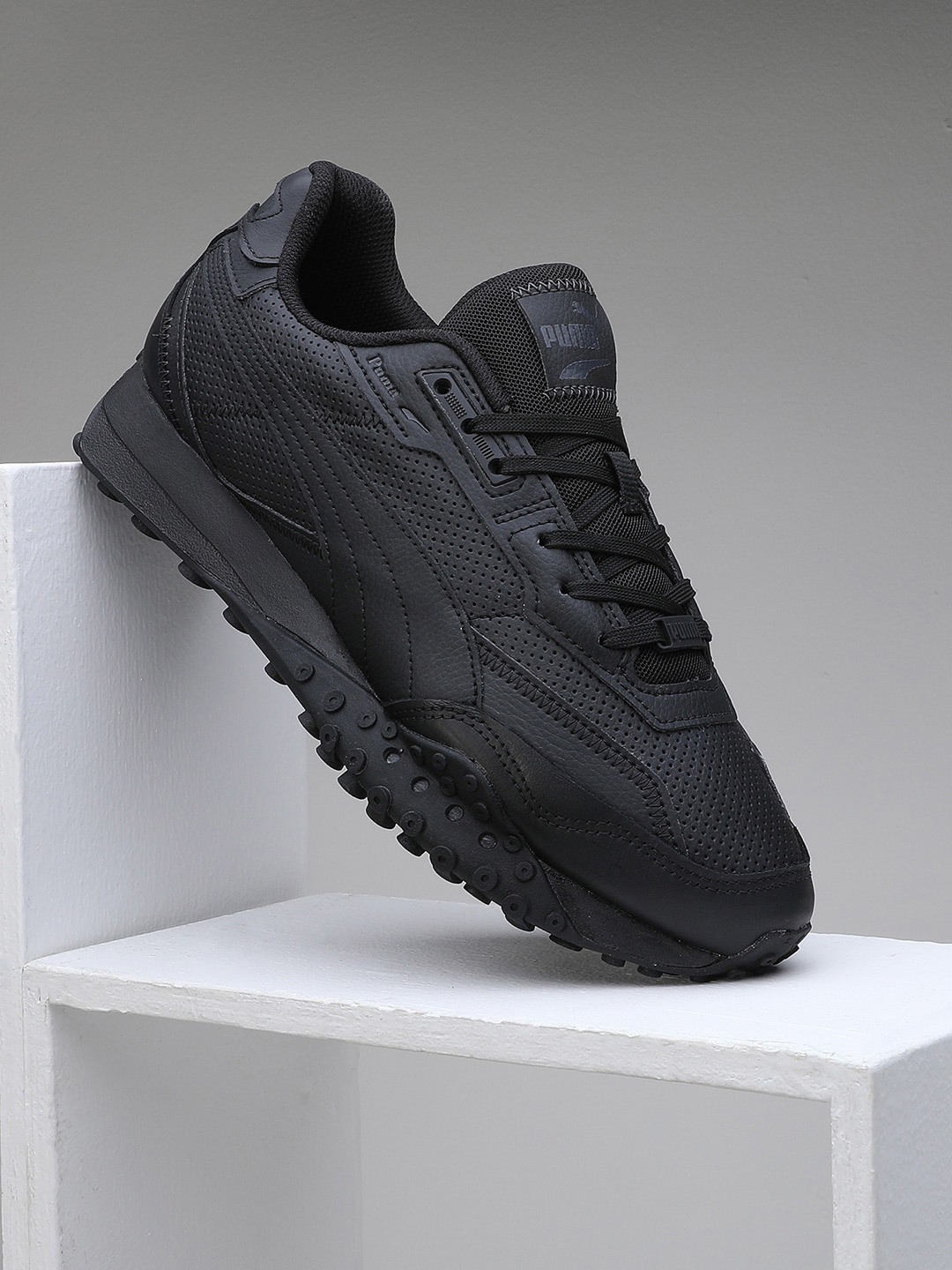 

Puma Unisex Blktop Rider Leather Sneakers, Black