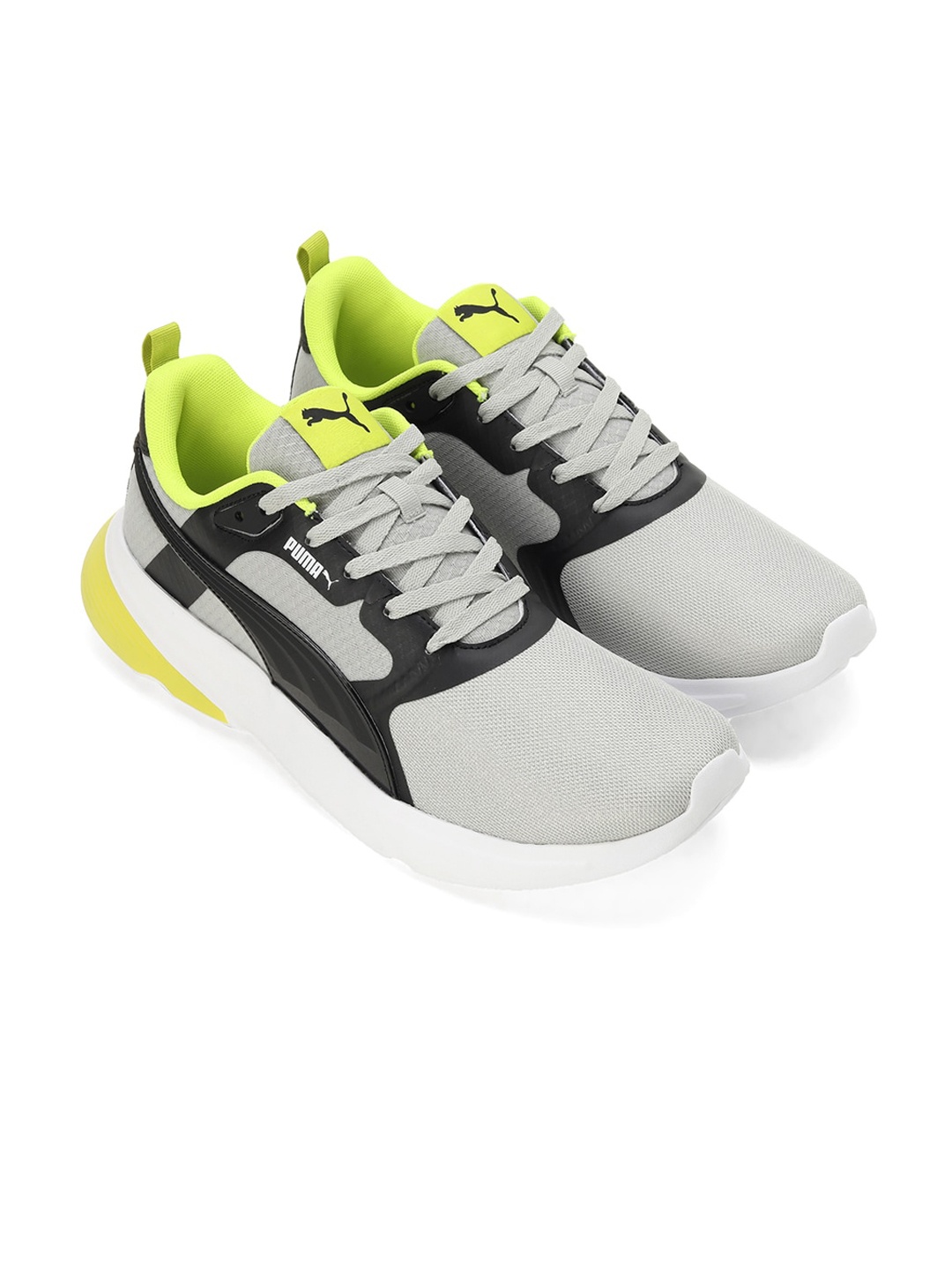 

Puma Men Nomic Sneakers, Grey