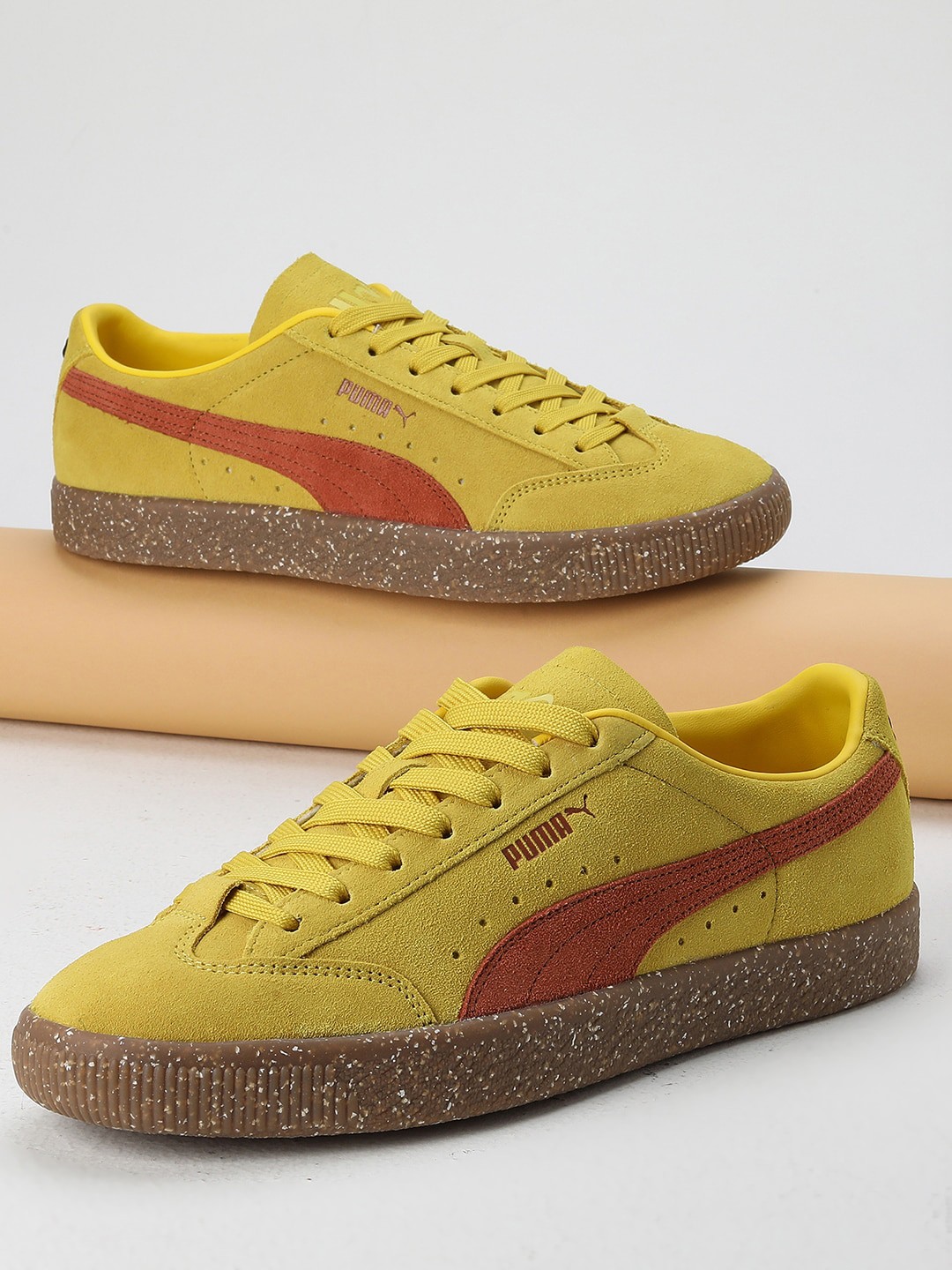 

Puma x PERKS AND MINI Unisex VTG Patterned Leather Lace-Up Sneaker, Yellow