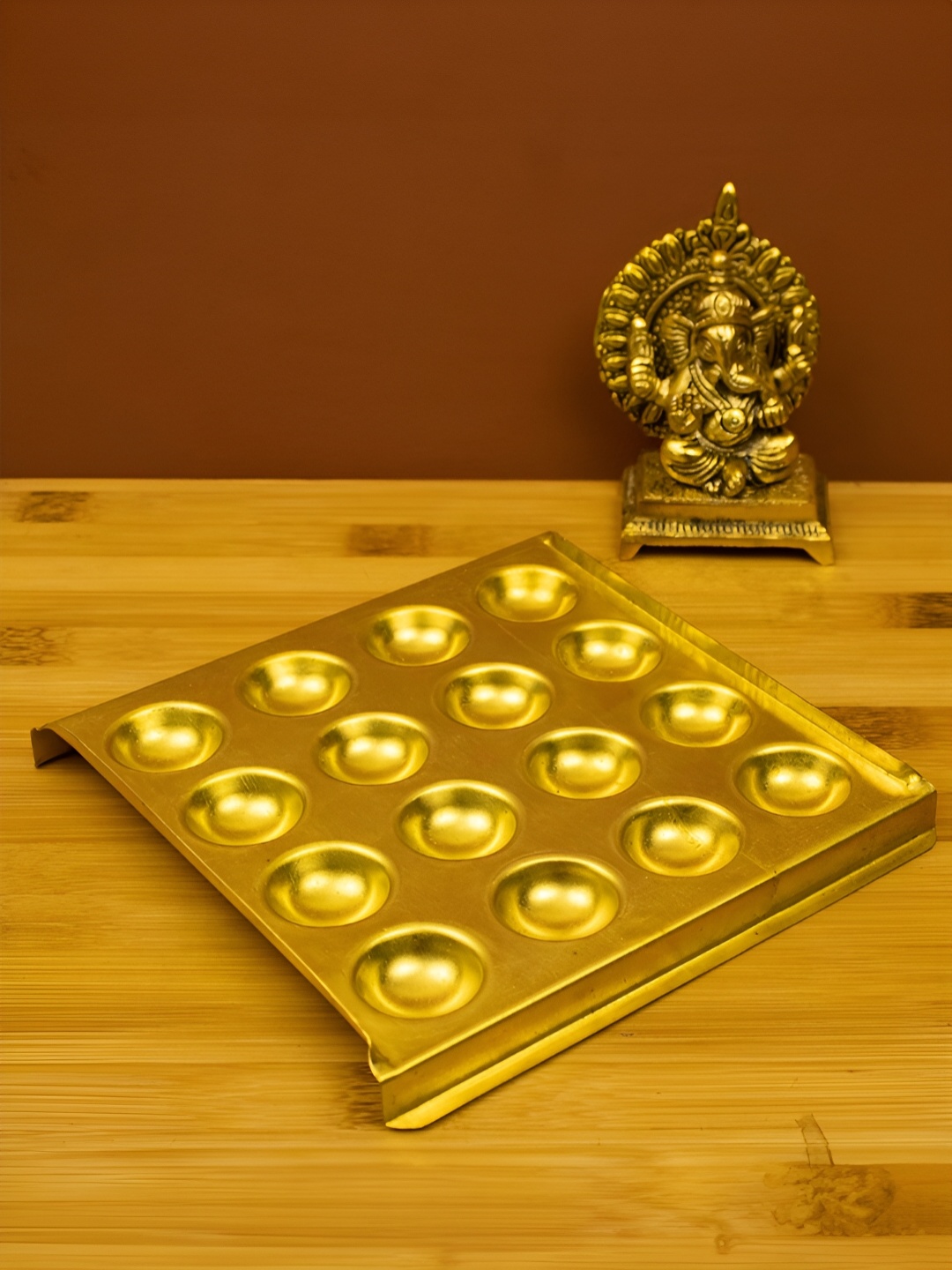 

Spillbox Gold-Toned Brass 16 Chaal Deep Pooja Essential