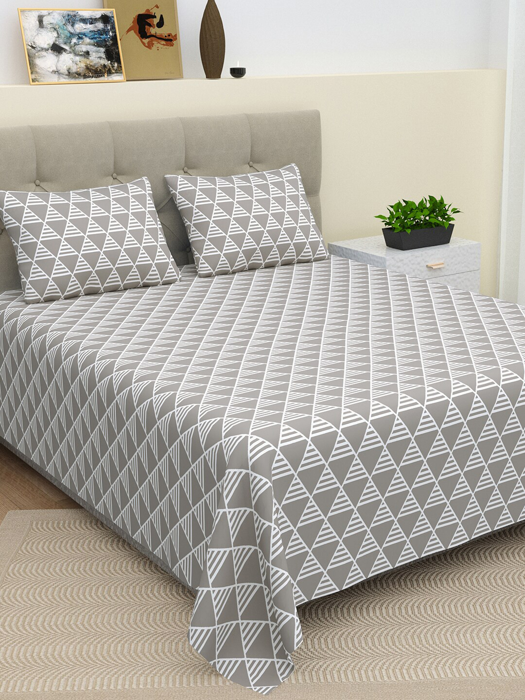 

BELLA CASA Grey & White Geometric Cotton 220 TC Super King Bedsheet & 2 Pillow Covers