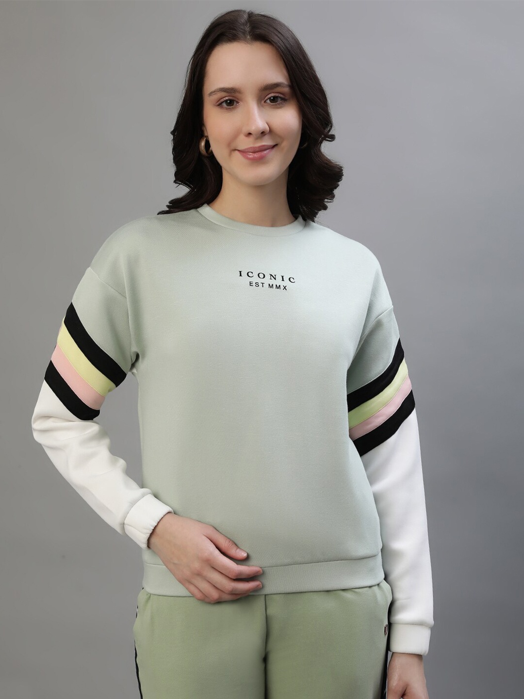 

Iconic Brand Logo Printed Drop Shoulder Sleeves Sweatshirt, Green