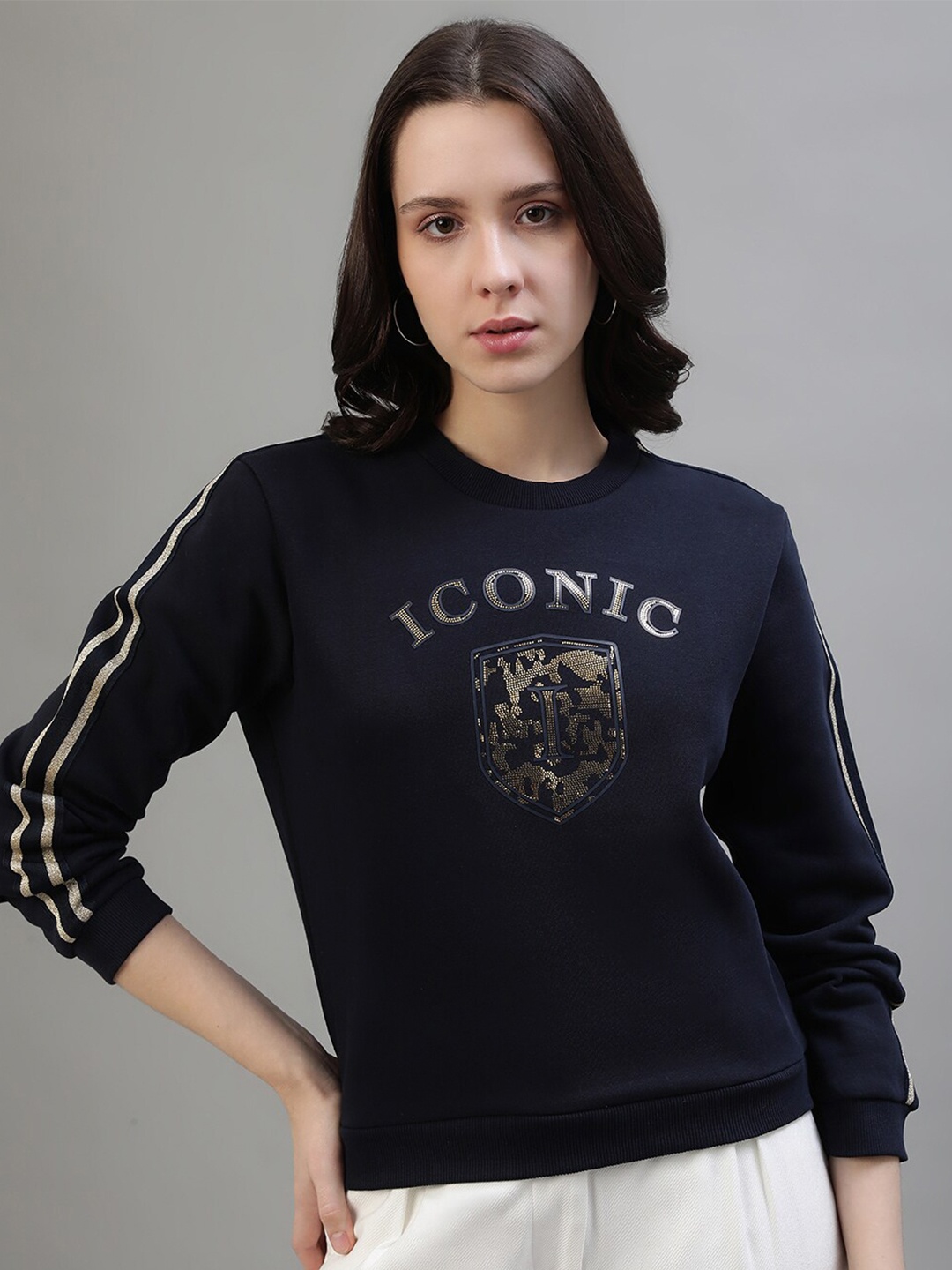 

Iconic Graphic Printed Long Sleeve Pullover Sweatshirt, Navy blue