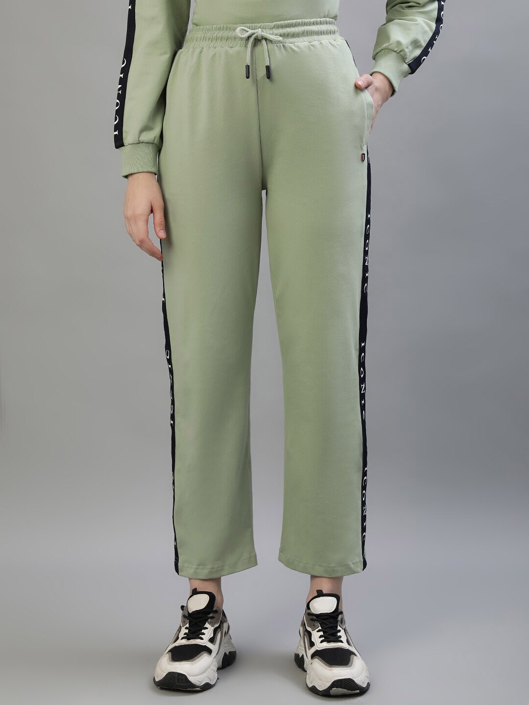 

Iconic Women Mid Rise Cotton Track Pants, Green