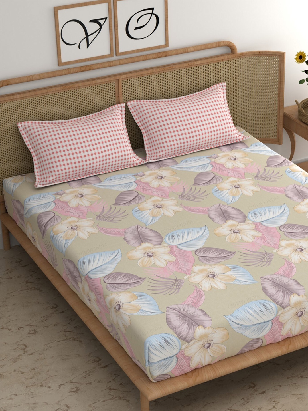 

CHHAVI INDIA Pink 210 TC King Bedsheet with 2 Pillow Covers