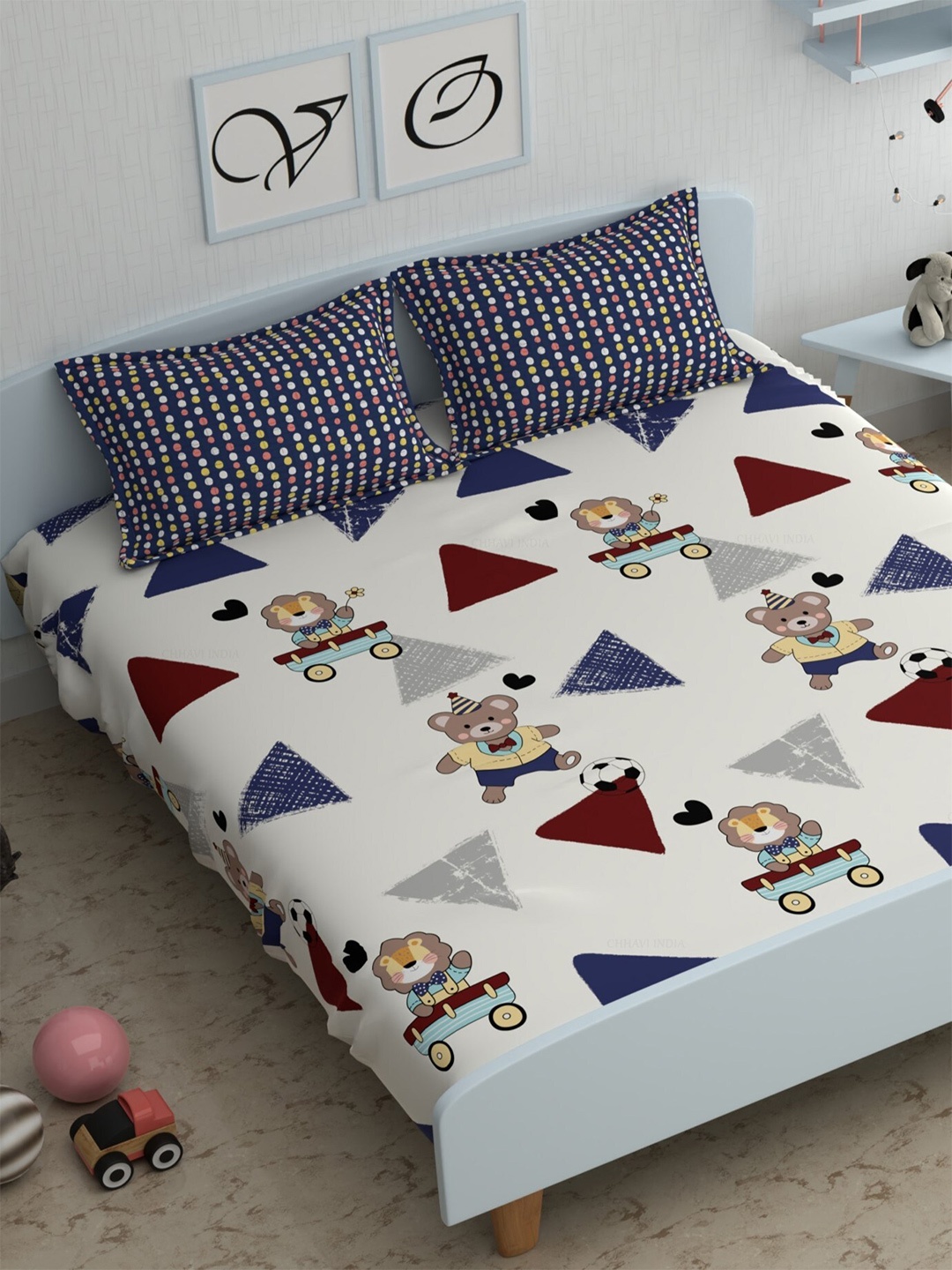 

CHHAVI INDIA White & Blue Graphic Cotton 210 TC King Bedsheet with 2 Pillow Covers