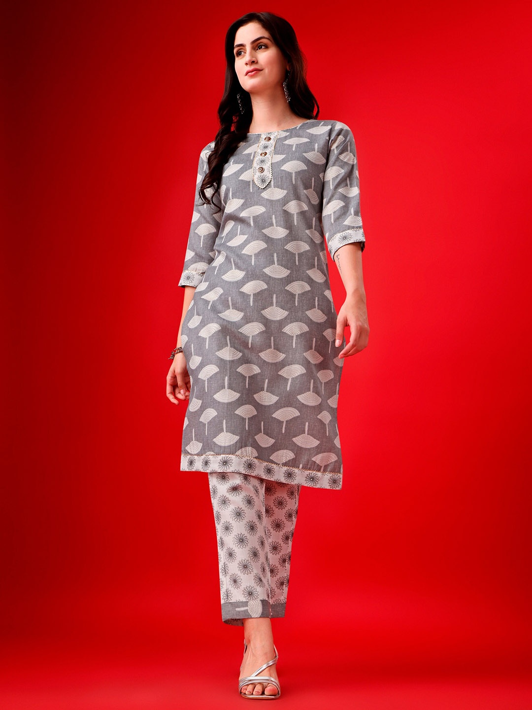 

KALINI Geometric Printed Gotta Patti Straight Kurta with Trousers, Grey