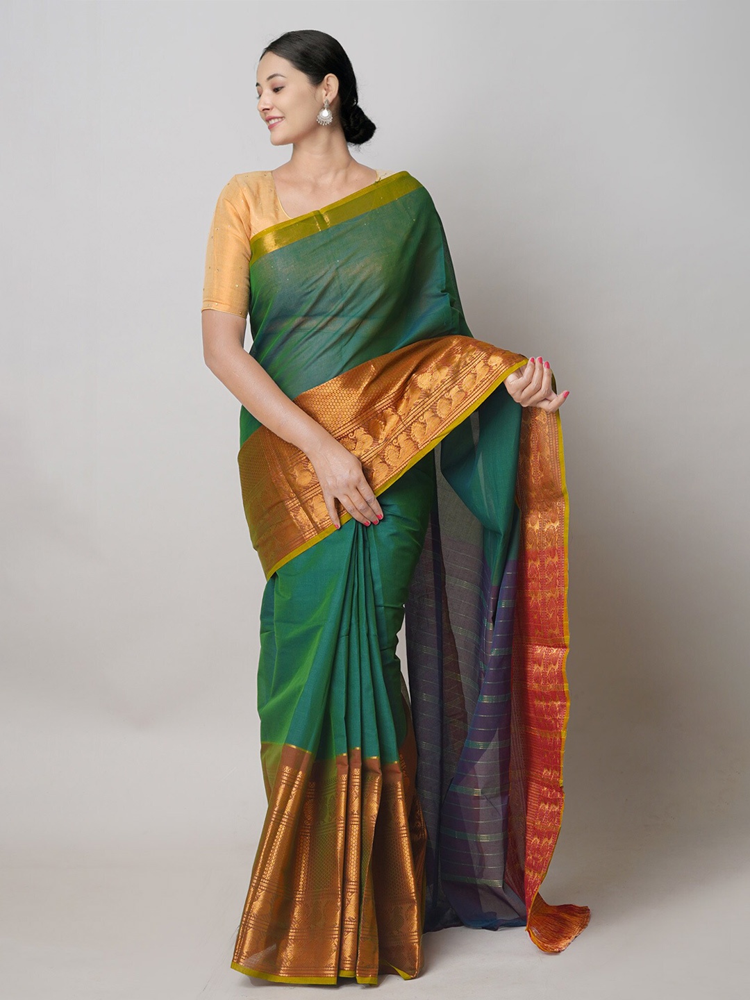 

Unnati Silks Colorblocked Pure Cotton Handloom Narayan Peth Saree, Green