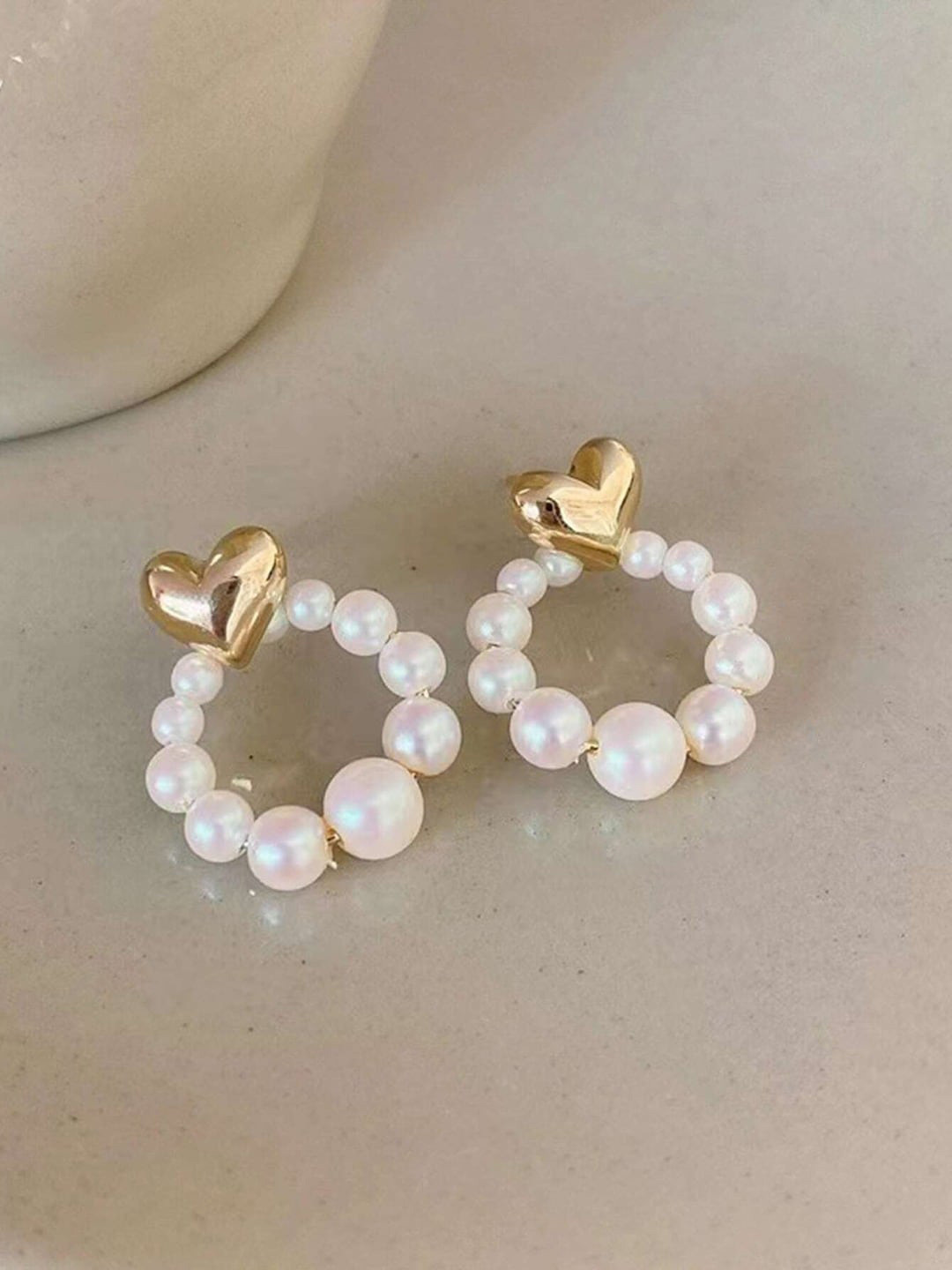 

FIMBUL Gold-Plated Circular Studs Earrings, White