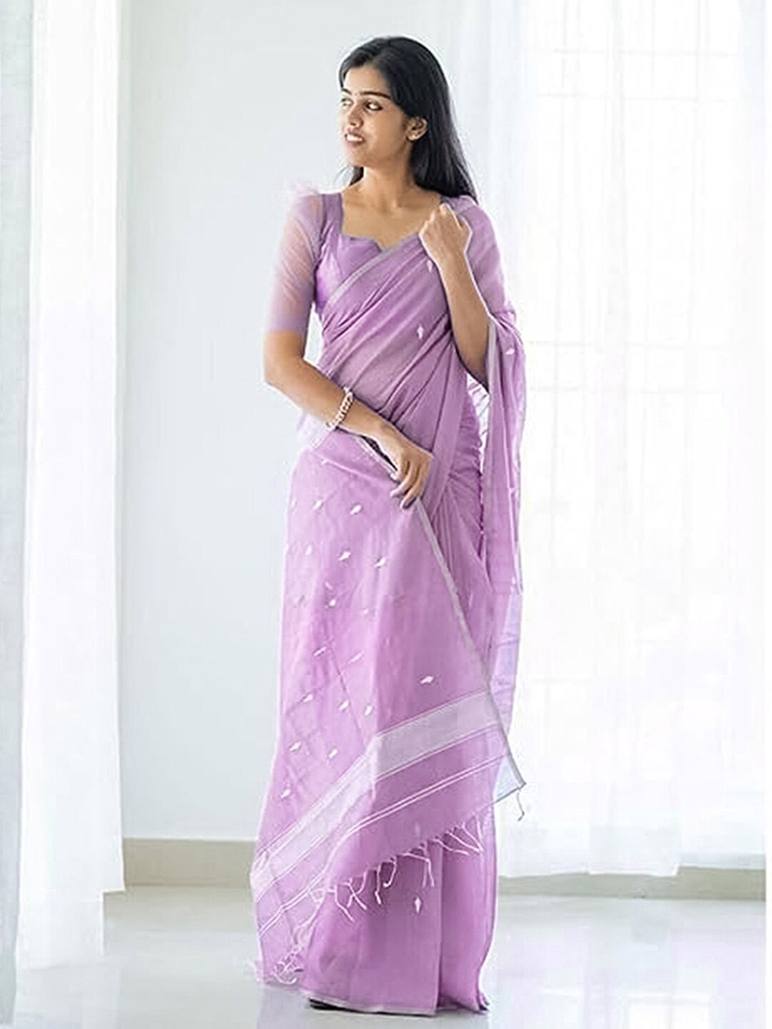 

Kasak Floral Embroidered Zari Silk Cotton Saree, Lavender