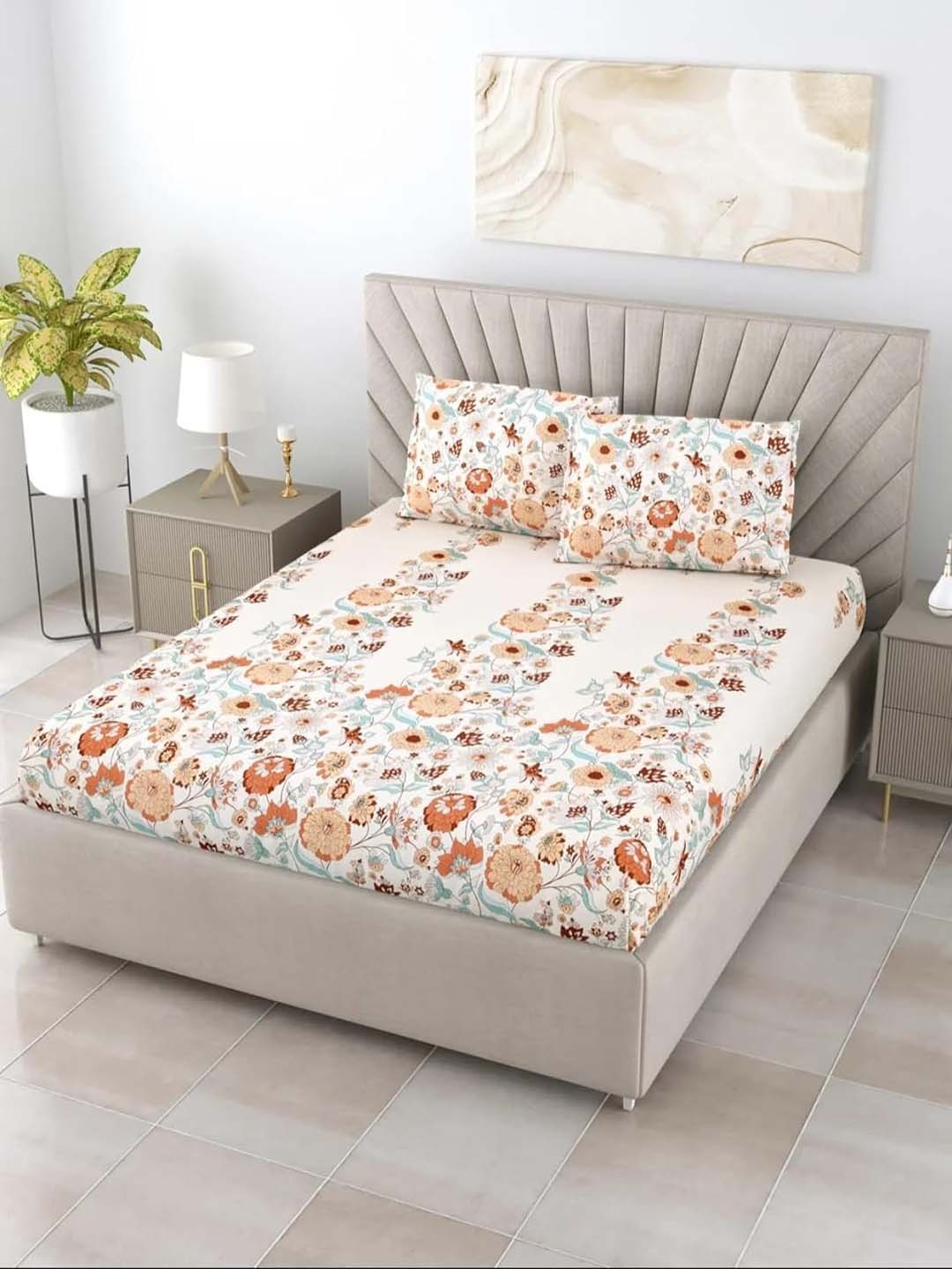 

BOMBAY DYEING Beige & Blue Floral 210 TC Cotton King Bedsheet with 2 Pillow Covers