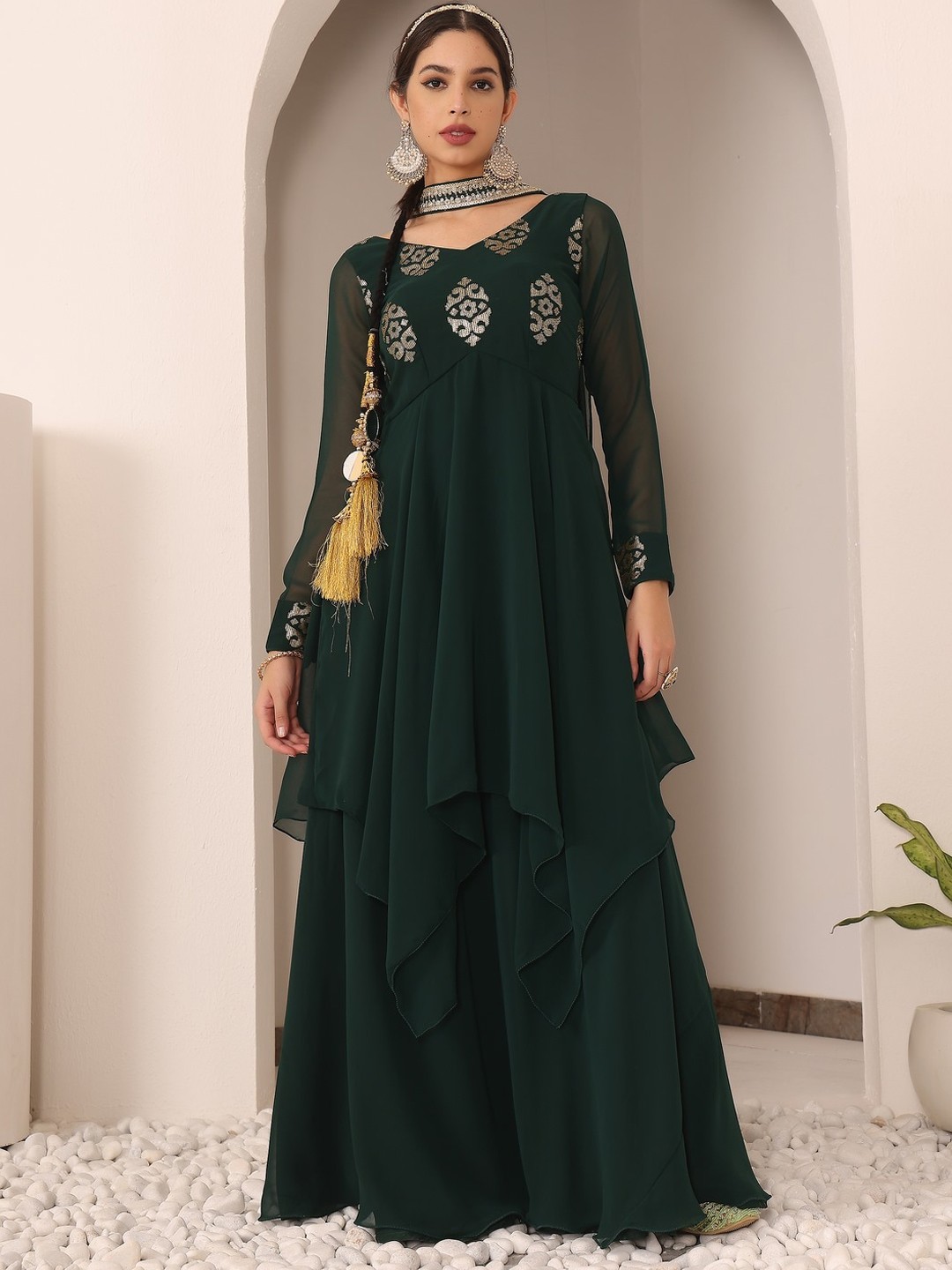 

Ethnovog Ethnic Motifs Woven Design V-Neck Anarkali & Sharara With Dupatta, Green