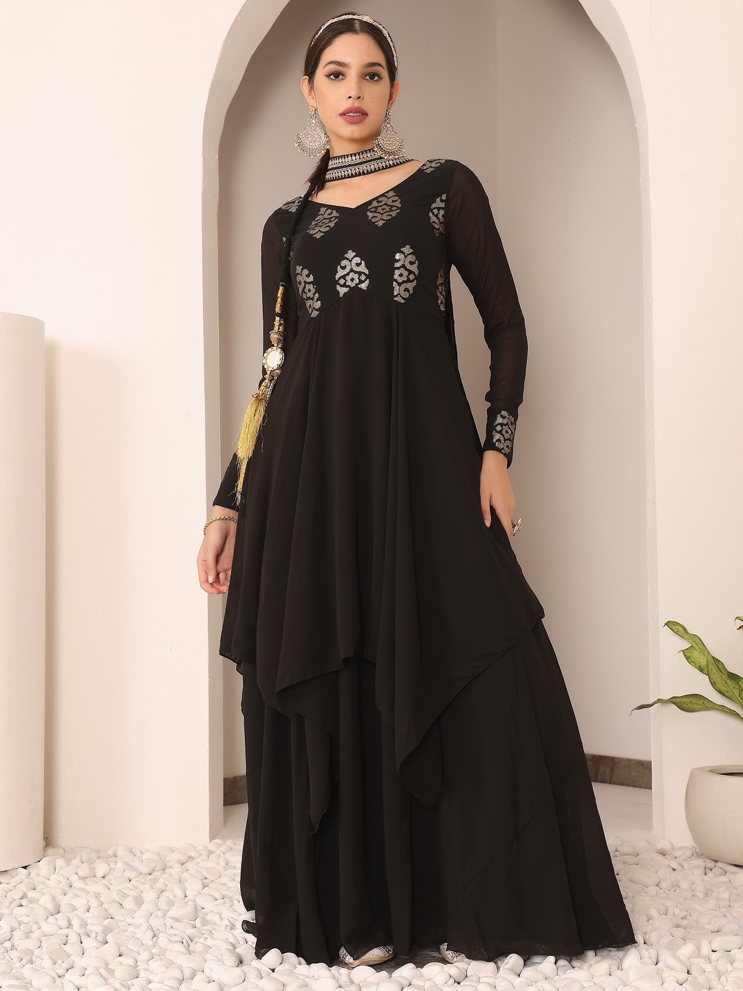 

Ethnovog Ethnic Motifs Woven Design V-Neck Anarkali & Sharara With Dupatta, Black