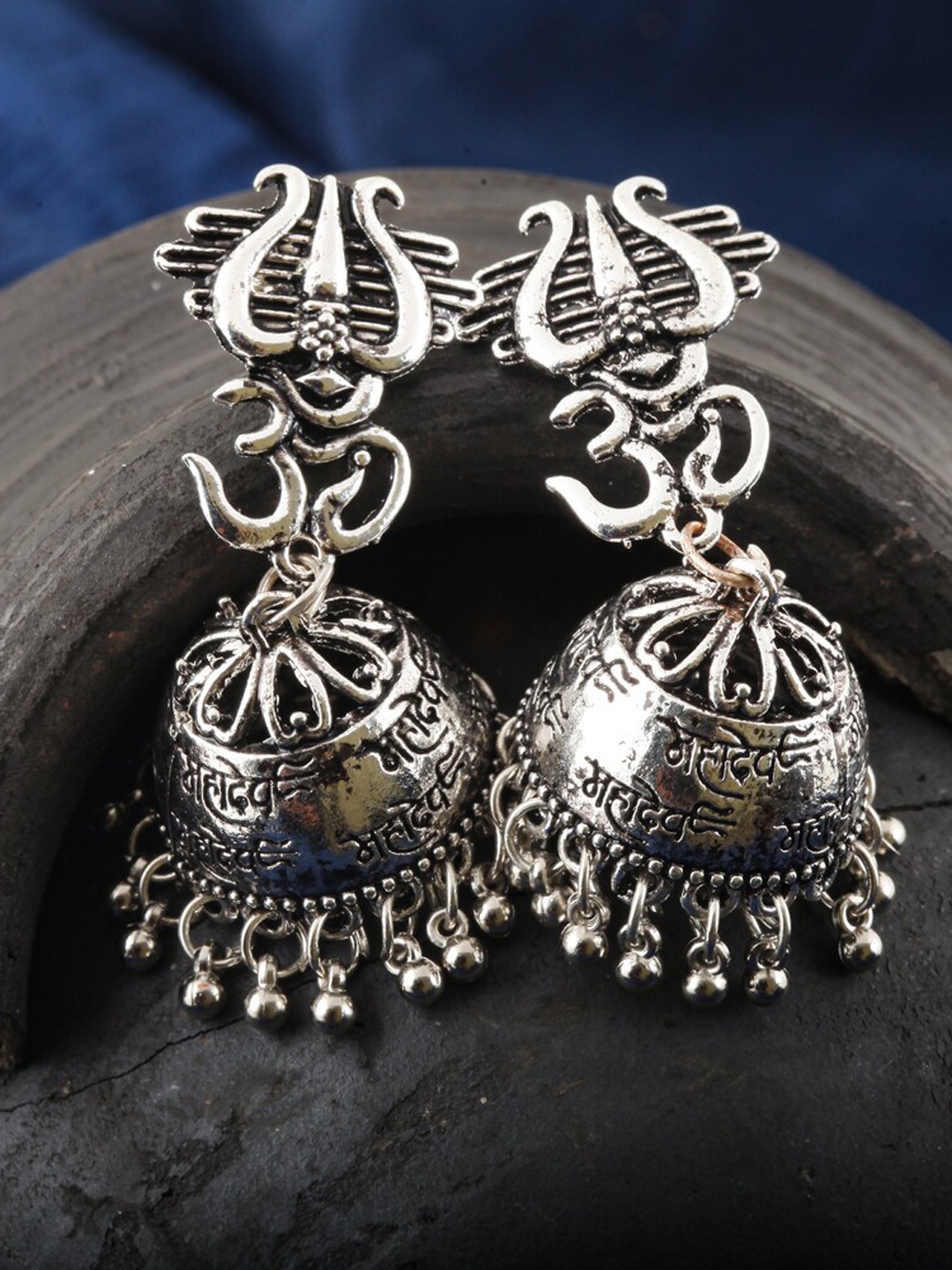 

MEENAZ Silver-Plated Jhumkas Earrings