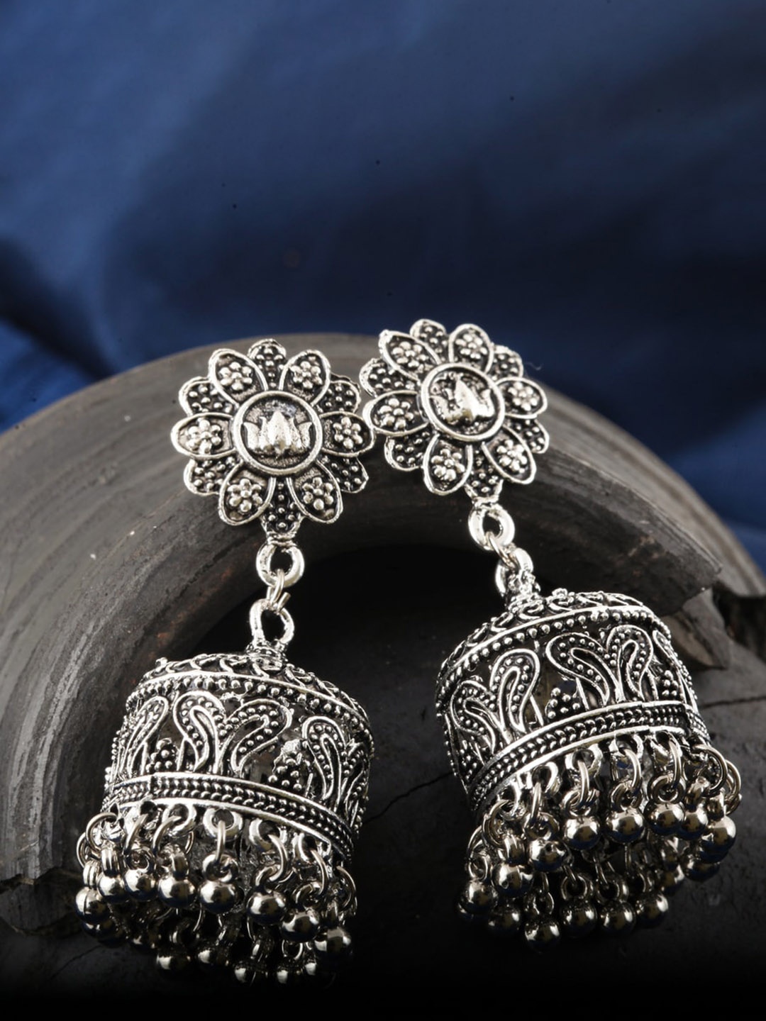 

MEENAZ Silver-Plated Stainless Steel Beads Beaded Floral Shaped Oxidised Jhumkas