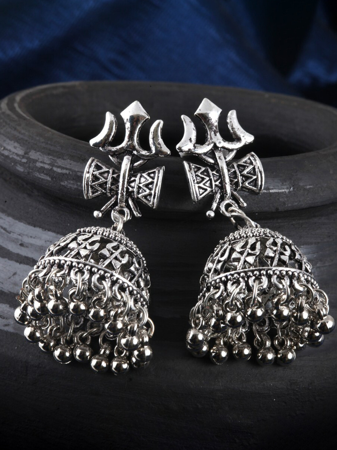 

MEENAZ Silver-Plated Oxidised Beaded Dome Shaped Jhumkas