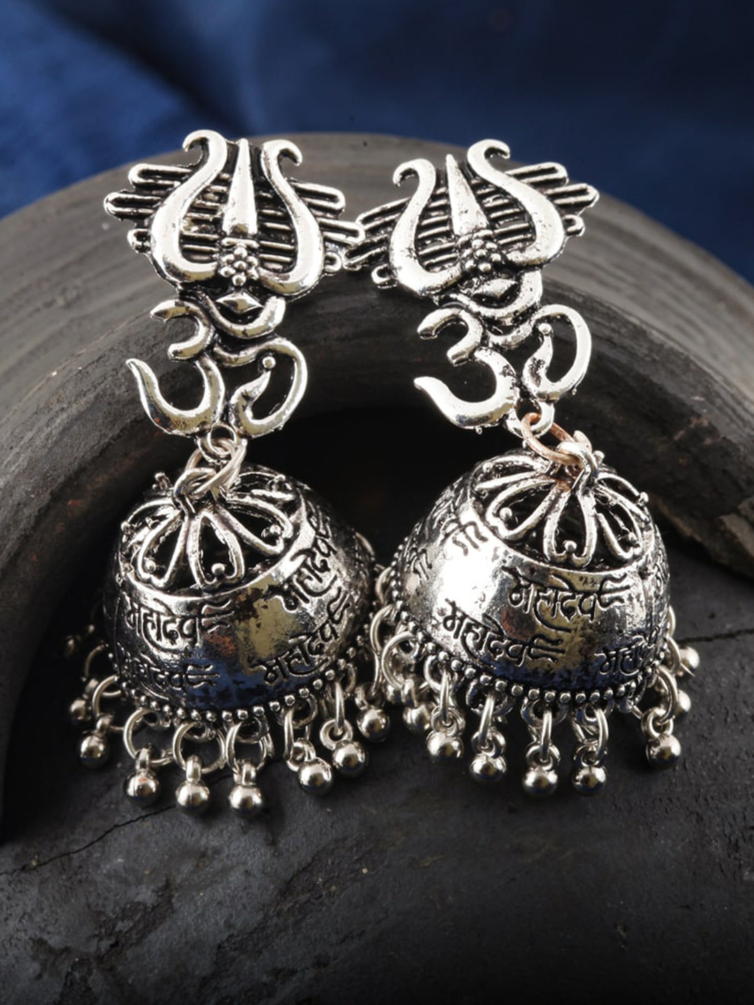 

MEENAZ Silver-Plated Oxidised Dome-Shaped Jhumkas