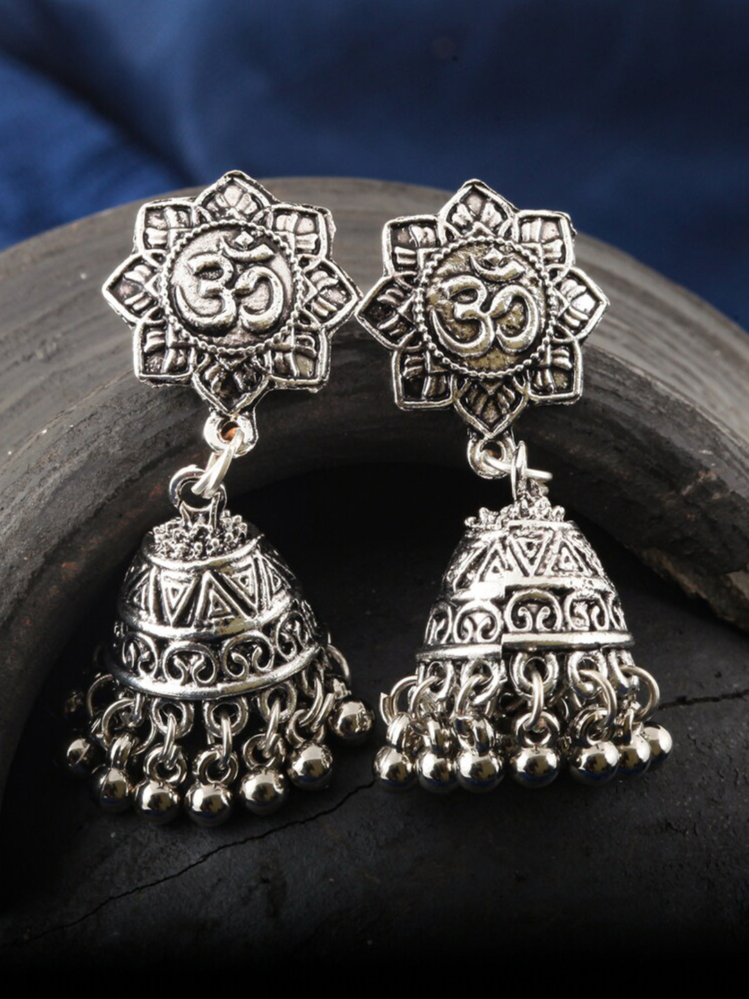 

MEENAZ Silver-Plated Oxidised Beaded Dome Shaped Jhumkas