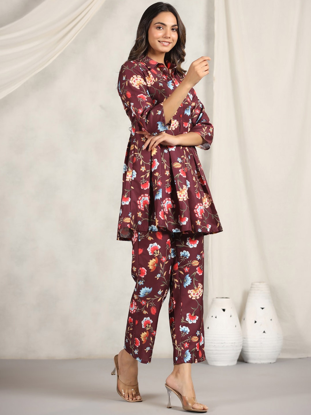 

soan Floral Printed Shirt Collar Pleated A-Line Kurti With Trouser, Maroon