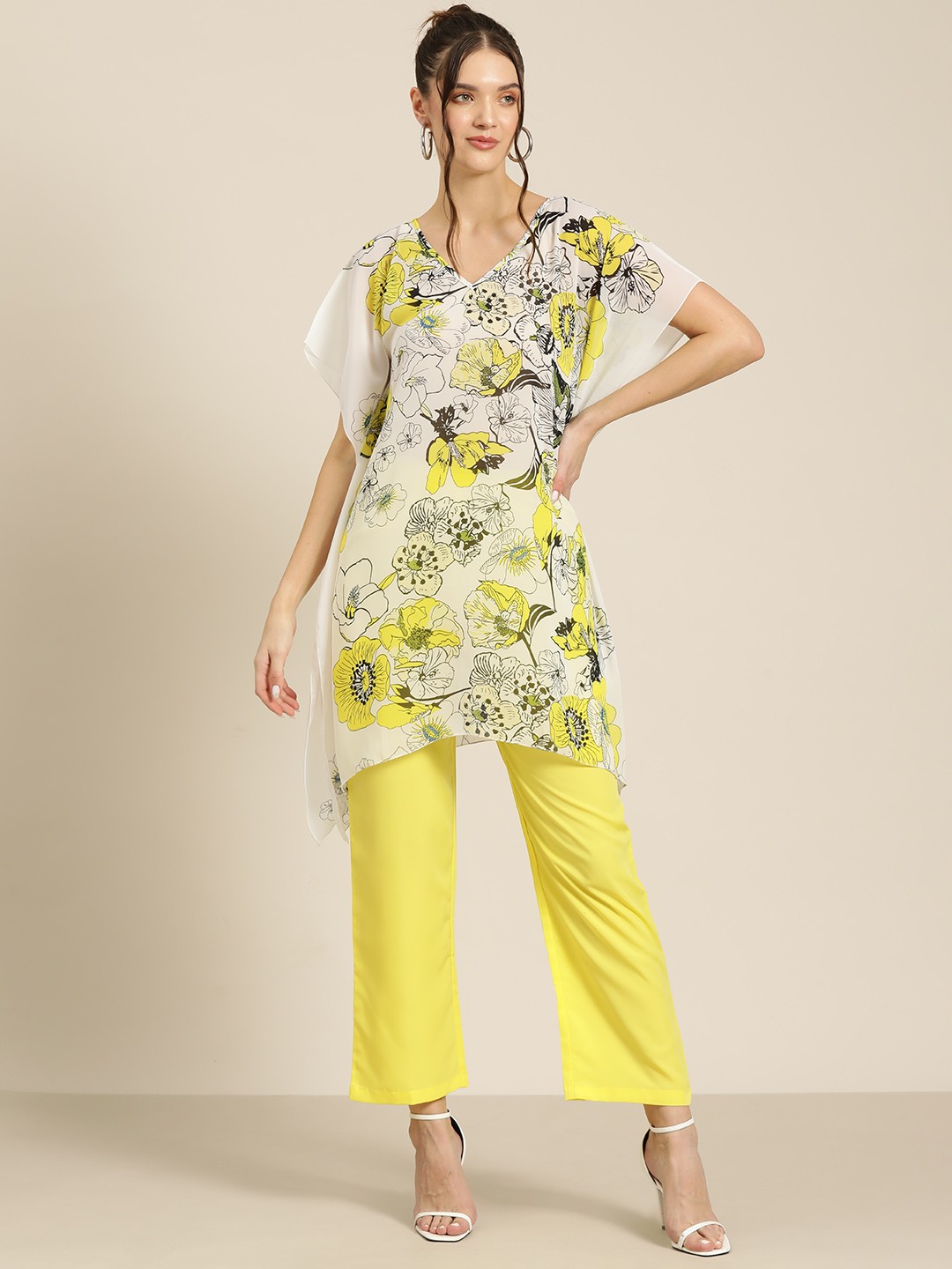 

Qurvii Women Floral Printed Georgette Tunic with Trousers, Yellow