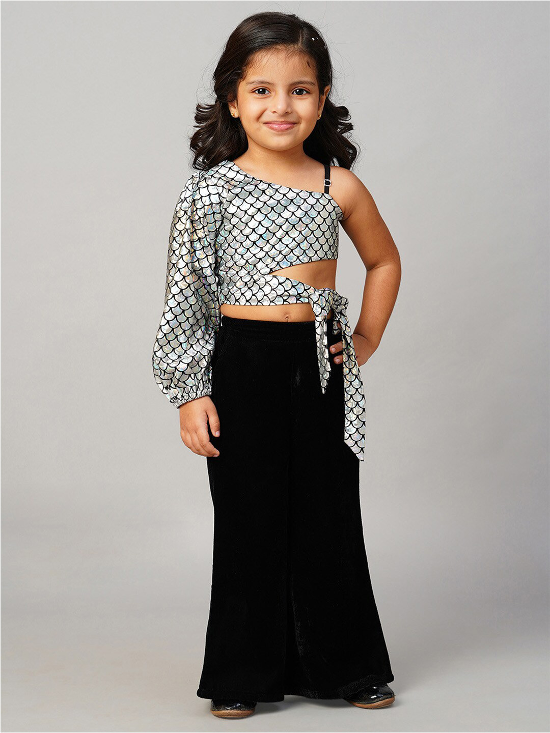

LIL DRAMA Girls Embellished Top with Pyjamas, White