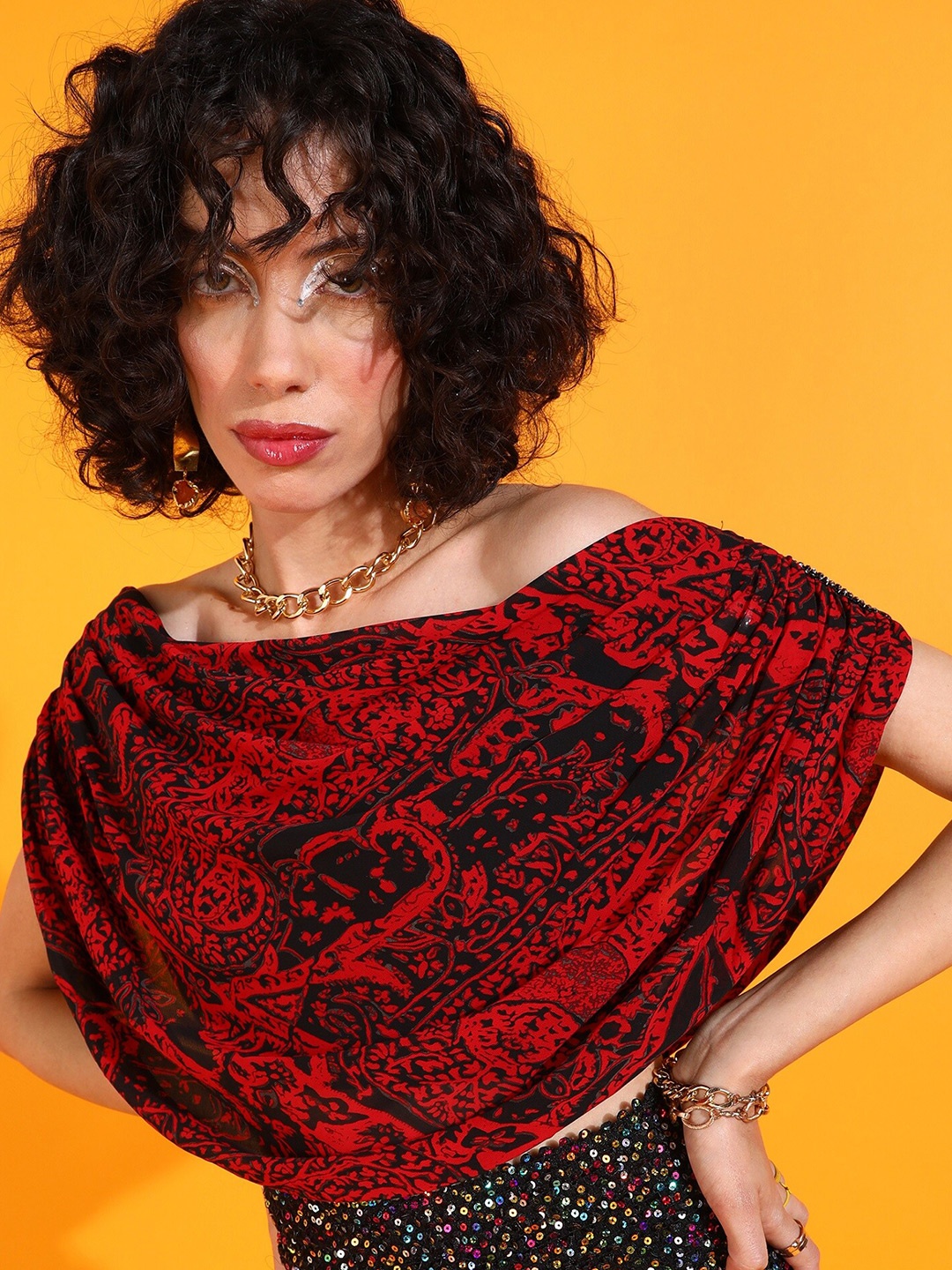 

SHECZZAR Red & Black Ethnic Motifs Printed Kaftan Top