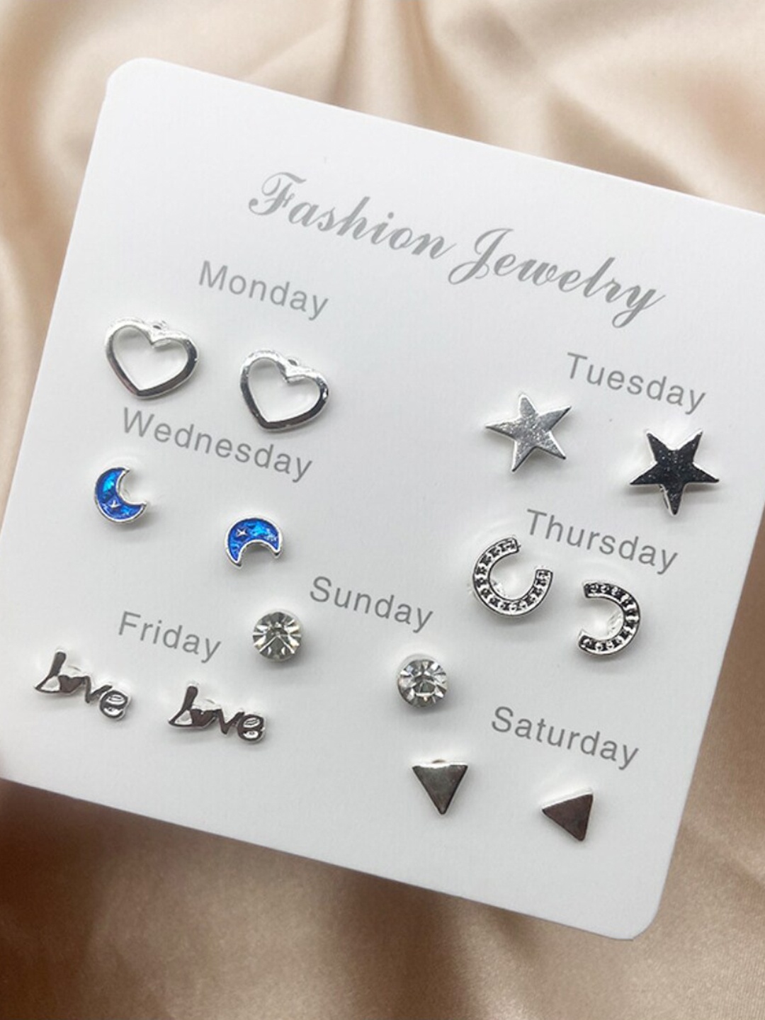 

DressBerry Silver-Toned & Blue Set Of 7 Studs Earrings