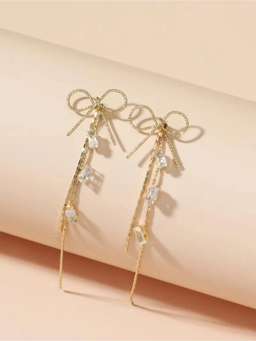 

DressBerry Contemporary Drop Earrings, Gold