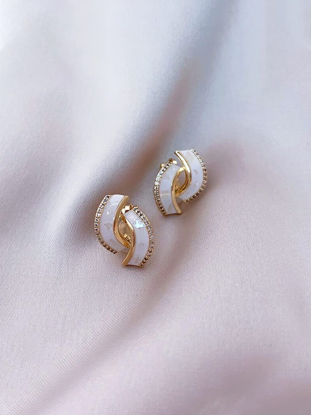 

DressBerry Gold & White Artificial Stones-Studded Studs Earrings