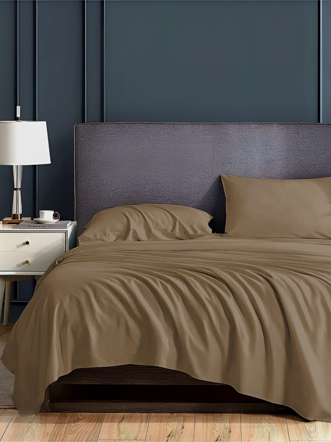 

Bevi Beige 180 TC Microfiber King Bedsheet with 2 Pillow Covers