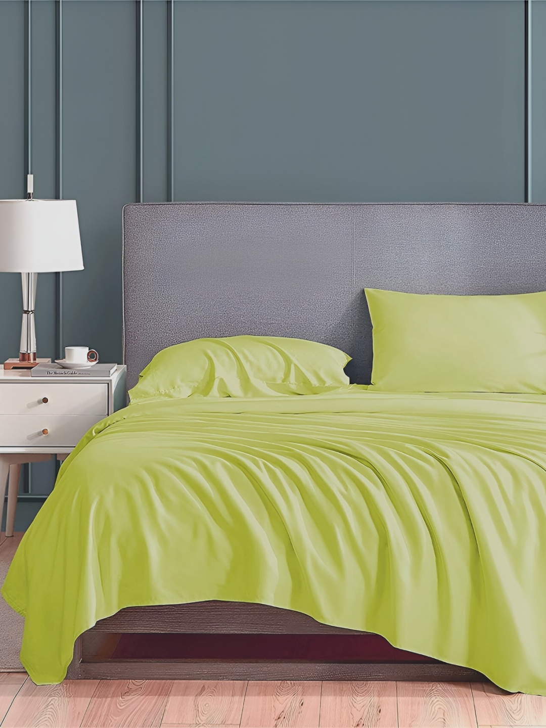 

Bevi Sea Green Solid Microfiber 180 TC Single Bedsheet with 1 Pillow Covers