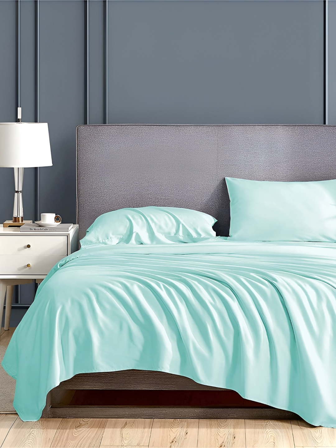 

Bevi Turquoise Blue 180 TC King Bedsheet with 2 Pillow Covers