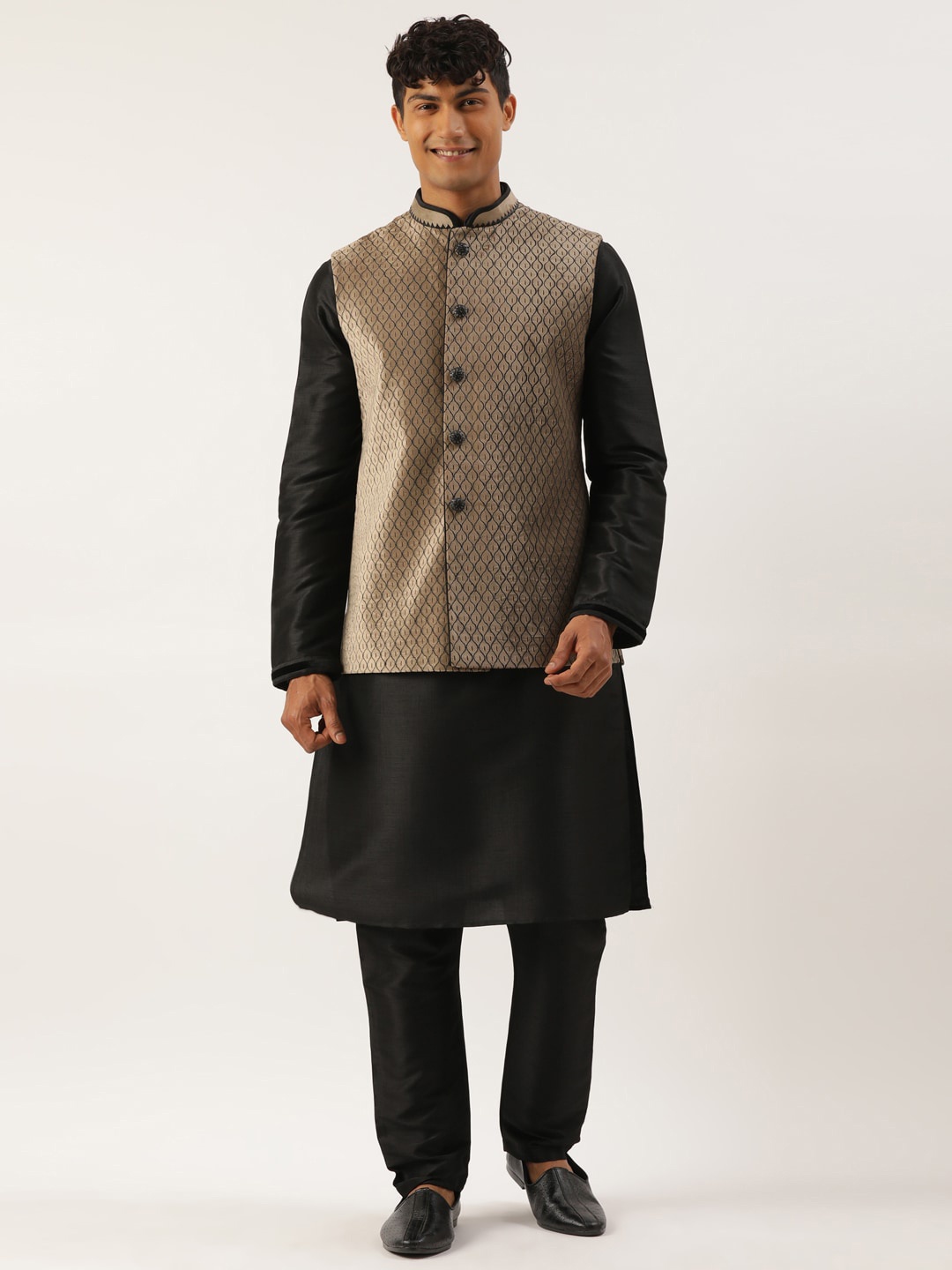 

TheEthnic.Co Thread Work Kurta with Pyjamas & Nehru Jacket, Black