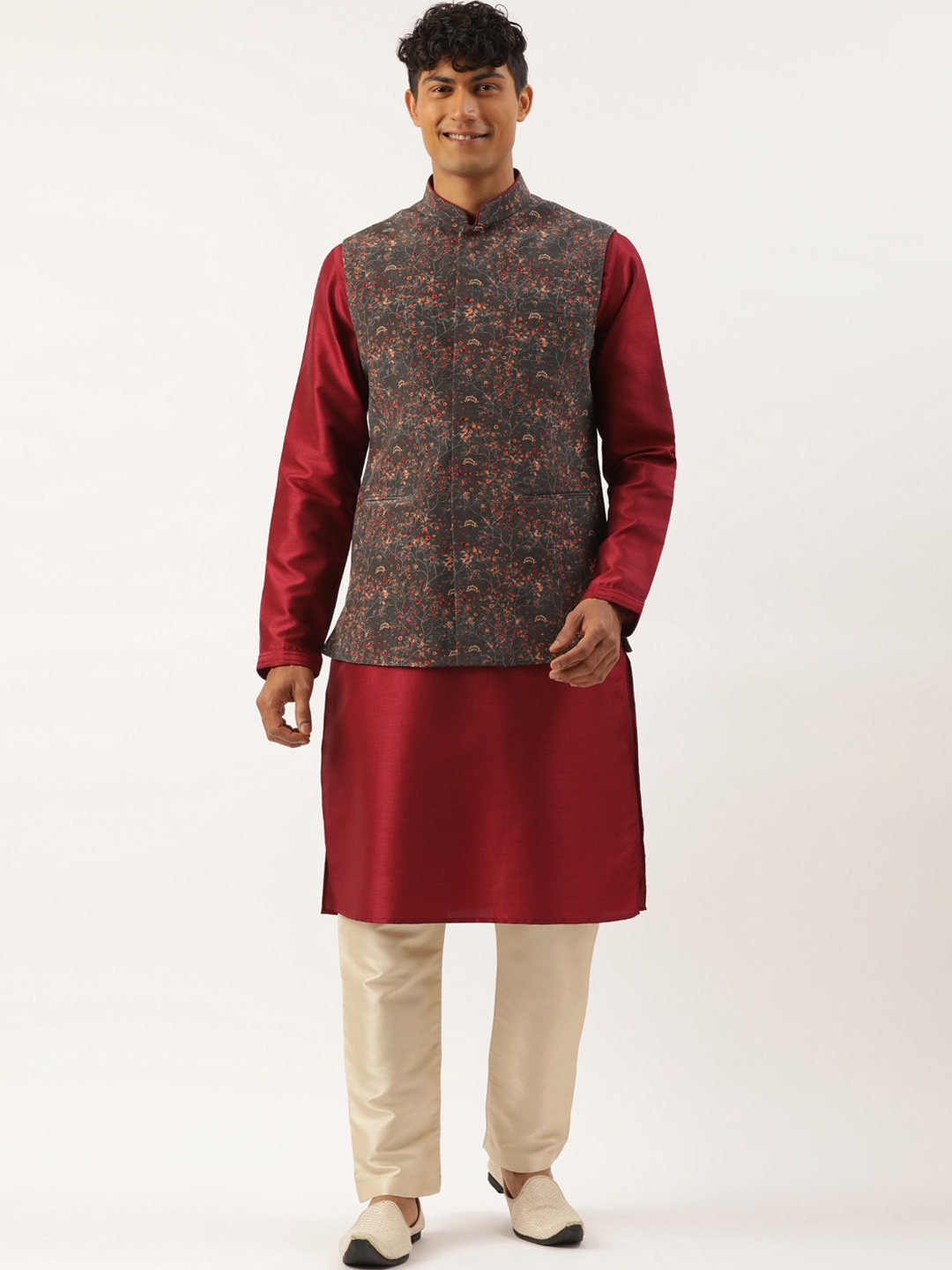 

TheEthnic.Co Mandarin Collar Kurta & Pyjamas With Floral Printed Nehru Jacket, Maroon